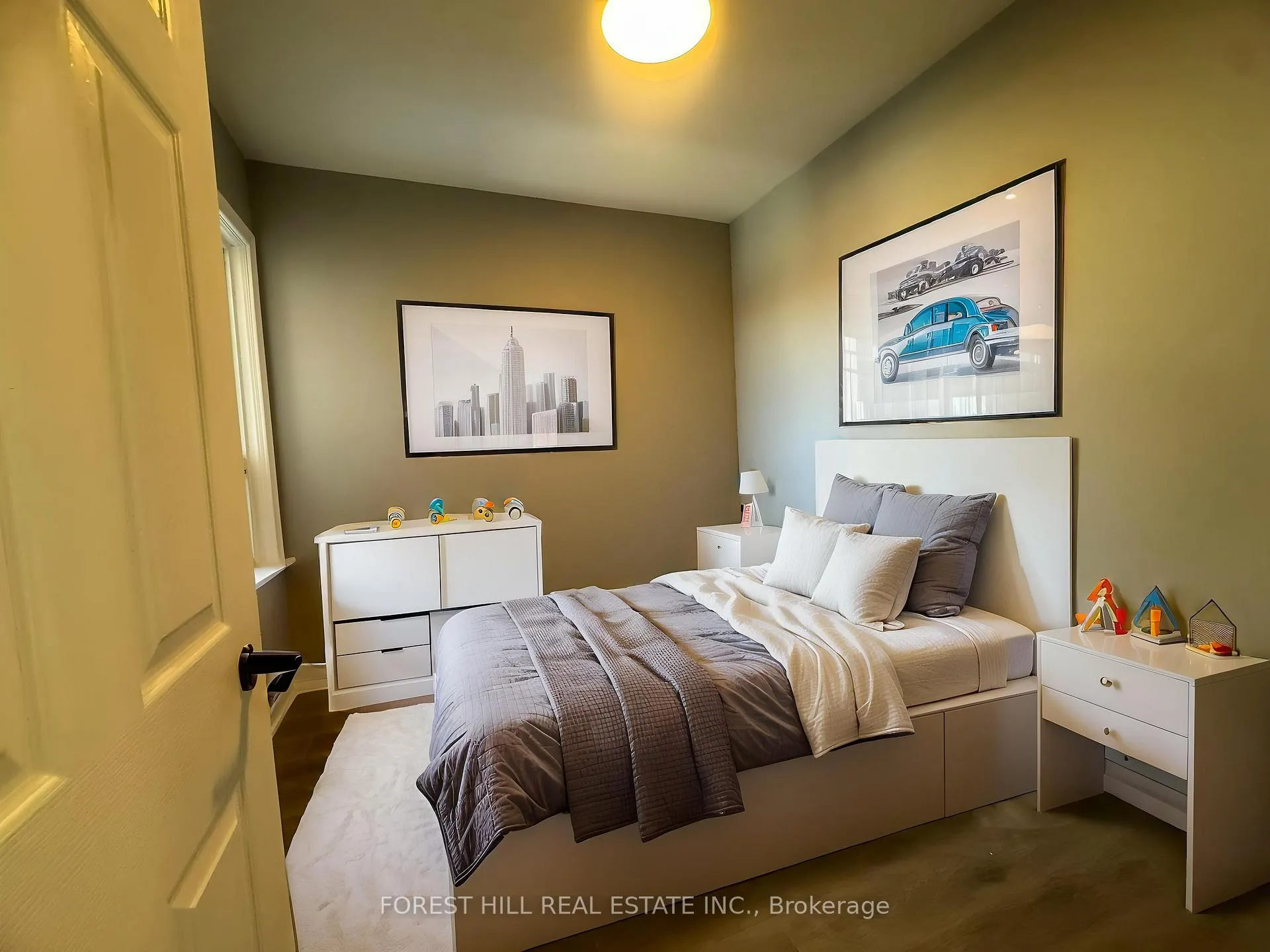 Photo 5 of 32 Earlscourt Avenue, Toronto, Corso Italia-Davenport — HOMEH