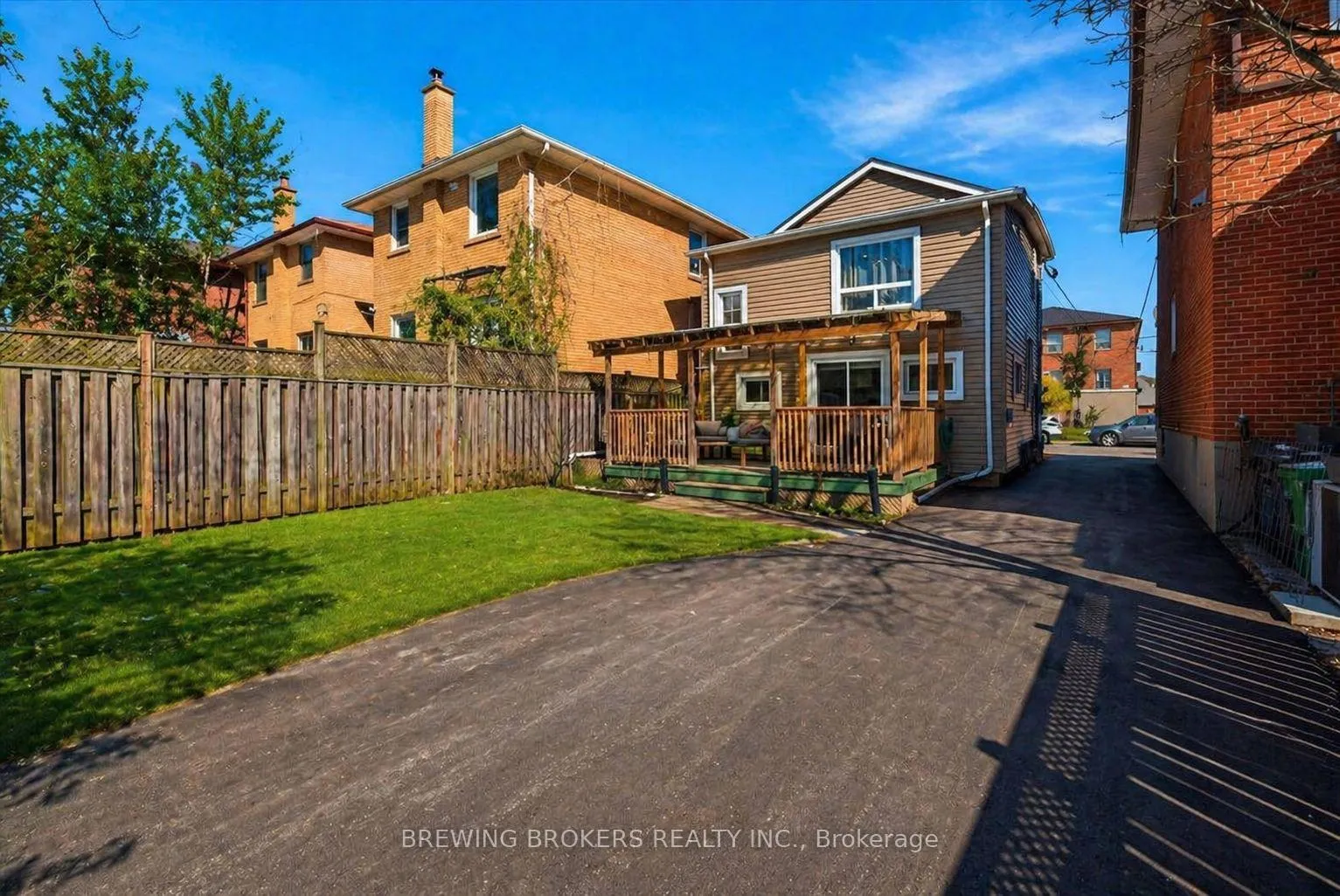 Photo 6 of 72 Thirteenth Street, Etobicoke, New Toronto — HOMEH