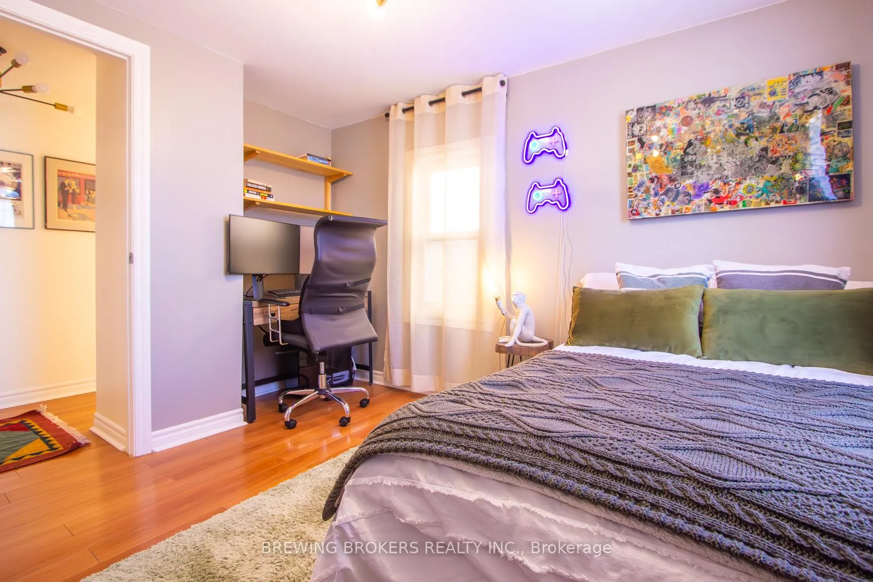Photo 23 of 72 Thirteenth Street, Etobicoke, New Toronto — HOMEH
