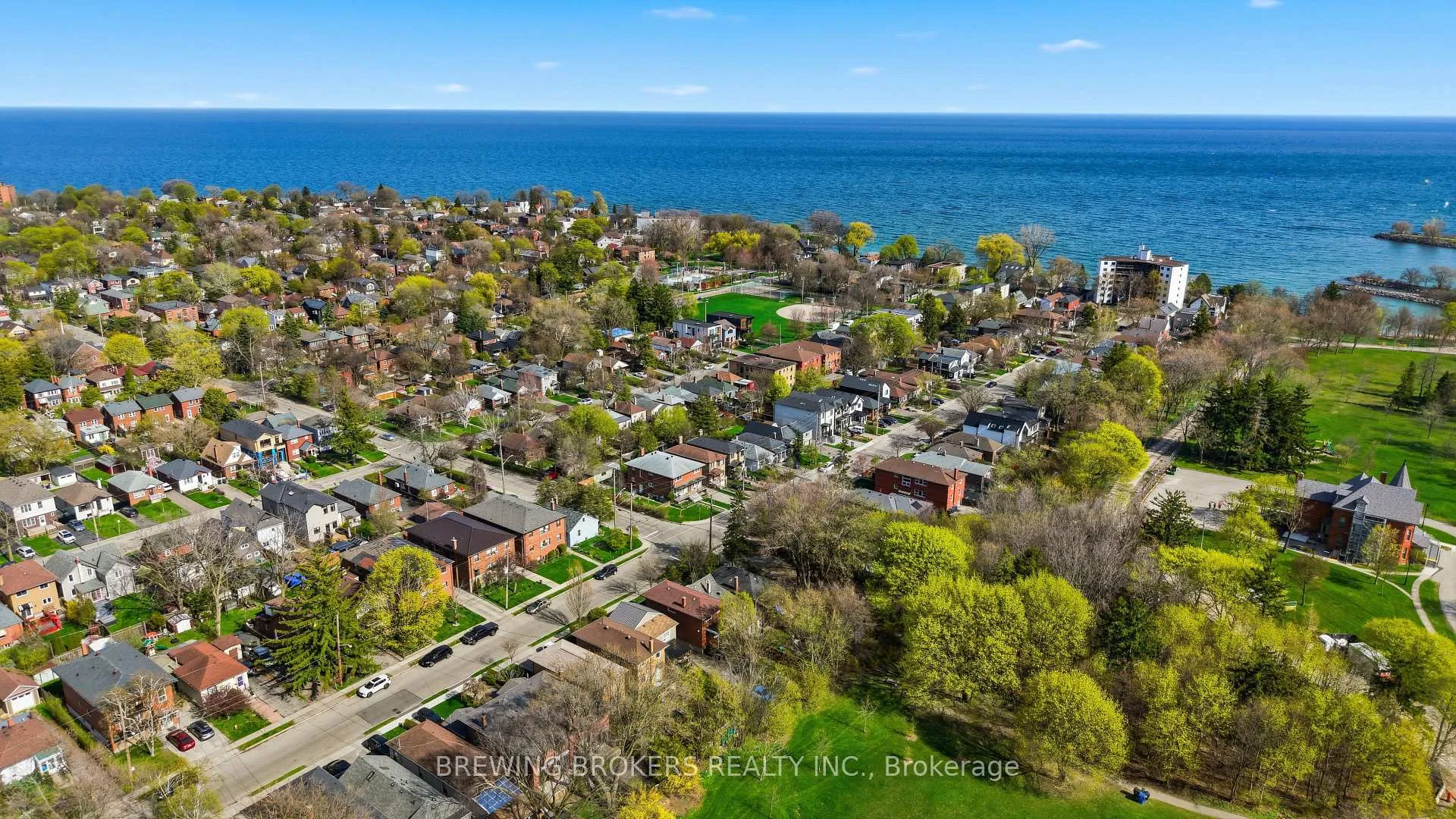 Photo 33 of 72 Thirteenth Street, Etobicoke, New Toronto — HOMEH