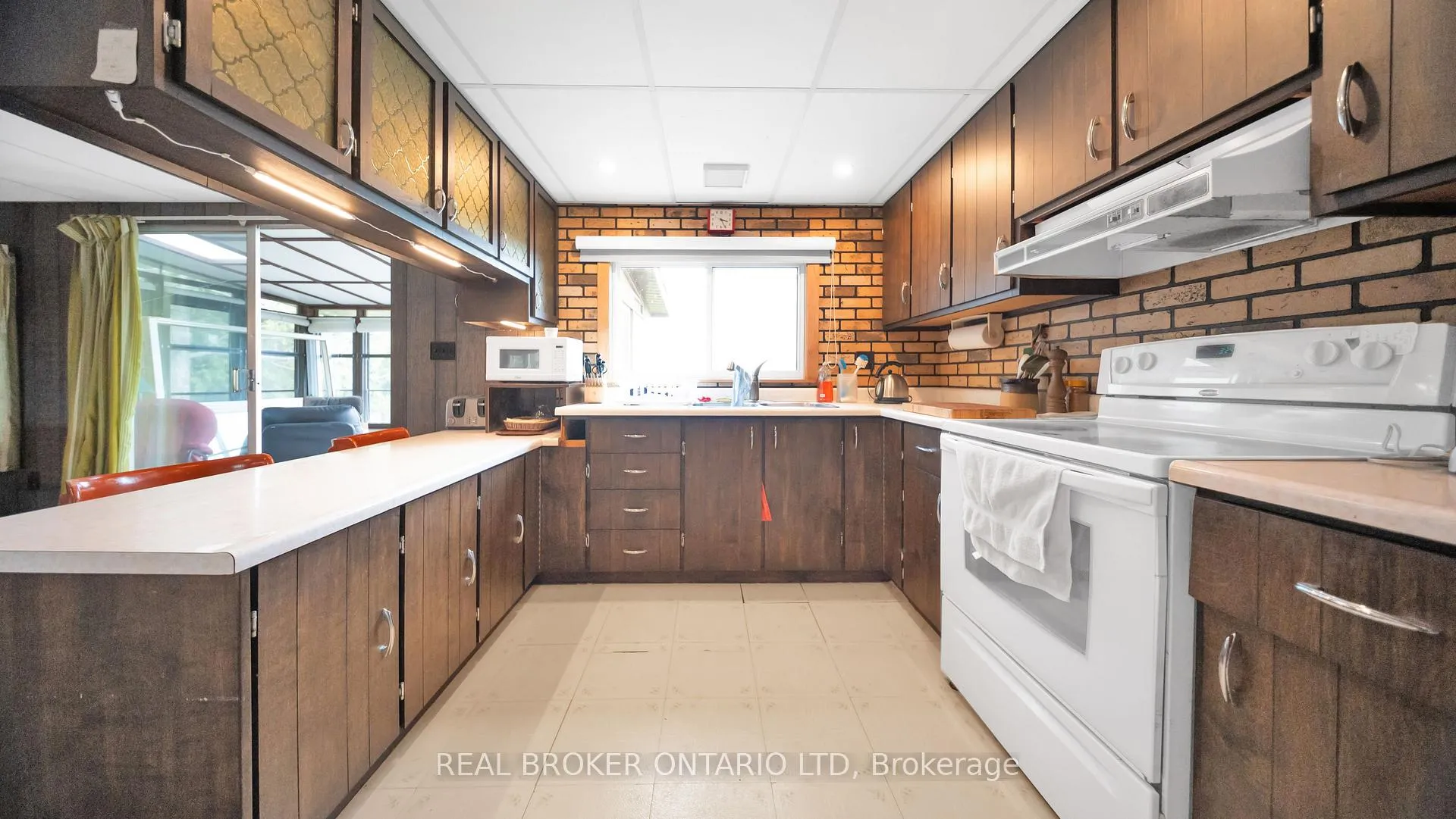 Photo 10 of 74652 Talbot Crescent, Bluewater, Stanley — HOMEH