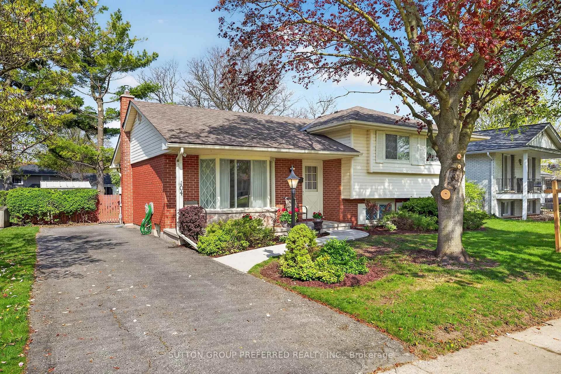 Photo 1 of 104 Mclean Drive, London, North H — HOMEH