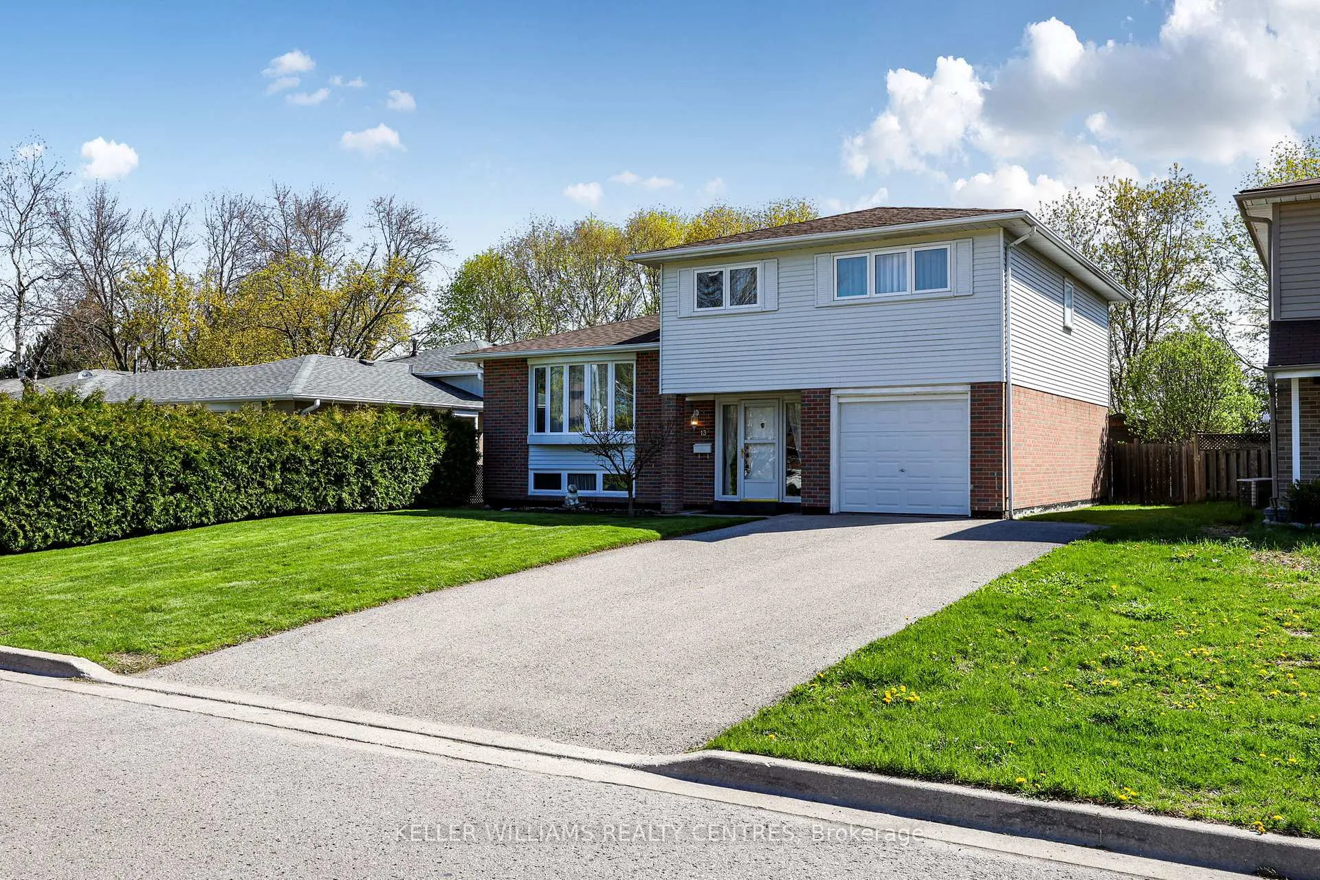 Photo 2 of 13 Laurentide Avenue, Aurora, Aurora Heights — HOMEH