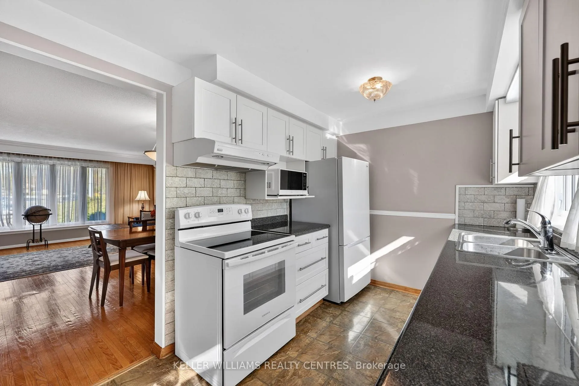 Photo 7 of 13 Laurentide Avenue, Aurora, Aurora Heights — HOMEH