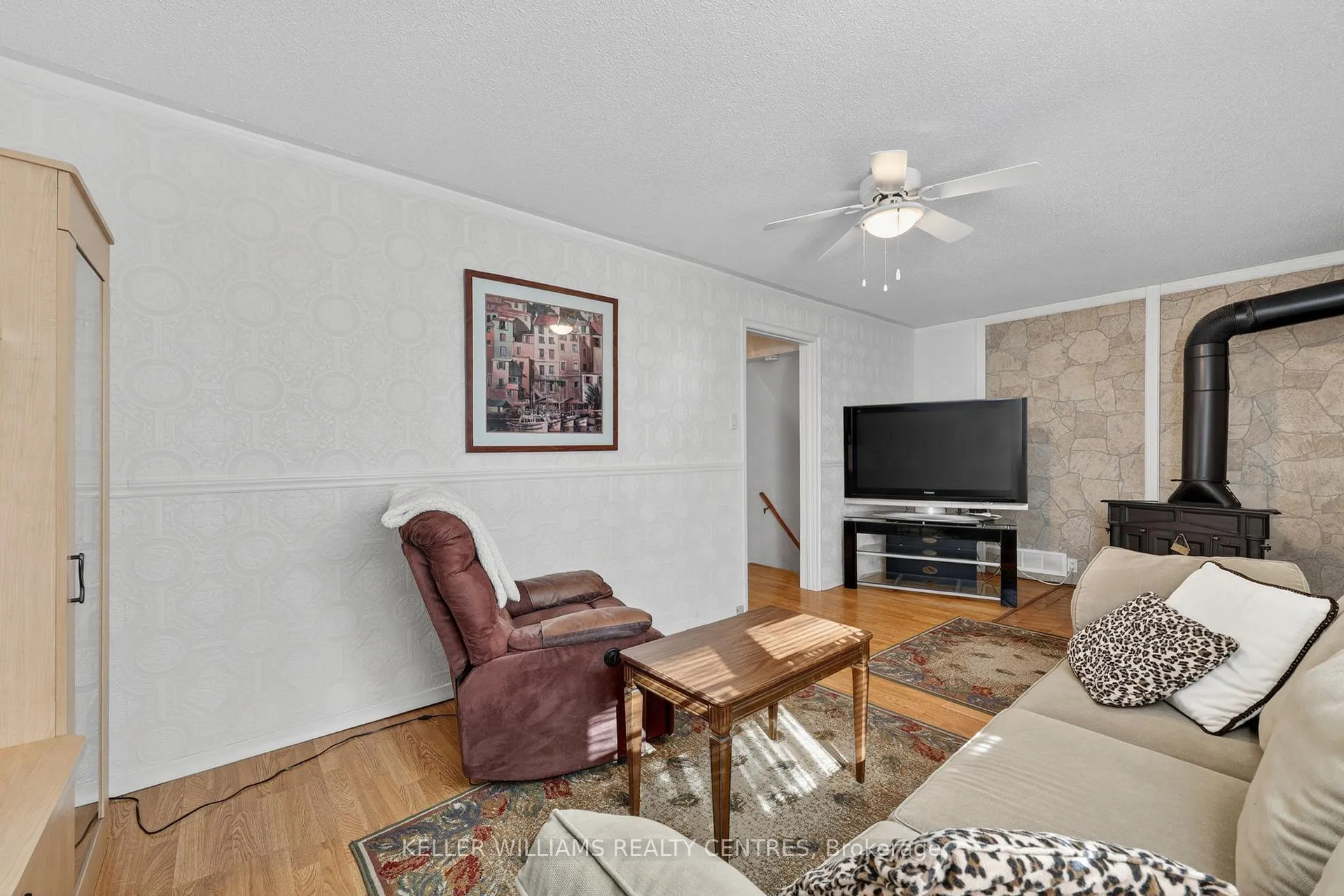 Photo 15 of 13 Laurentide Avenue, Aurora, Aurora Heights — HOMEH
