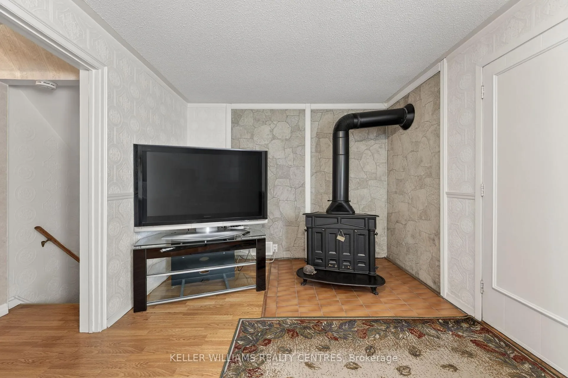 Photo 16 of 13 Laurentide Avenue, Aurora, Aurora Heights — HOMEH