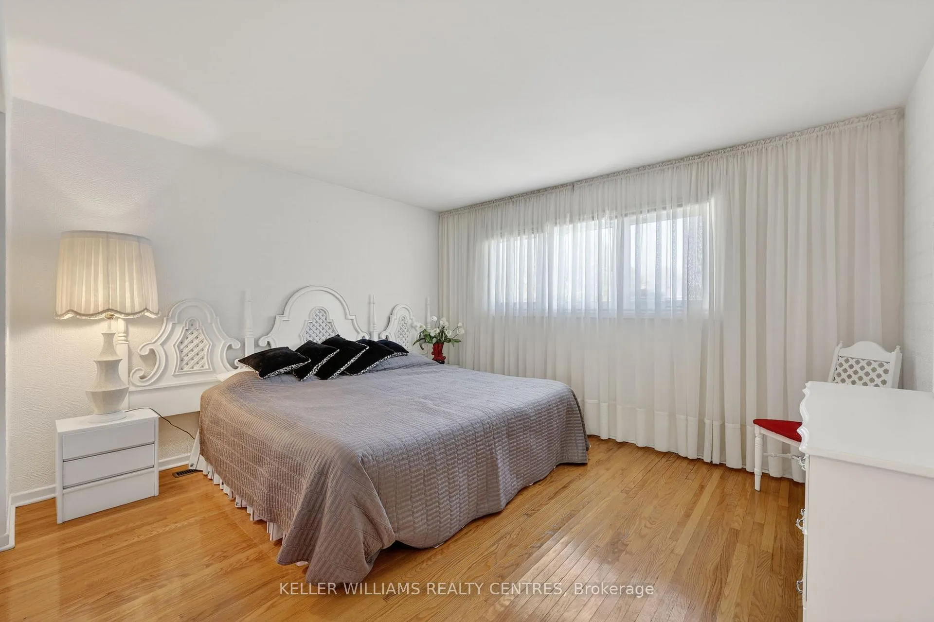 Photo 17 of 13 Laurentide Avenue, Aurora, Aurora Heights — HOMEH