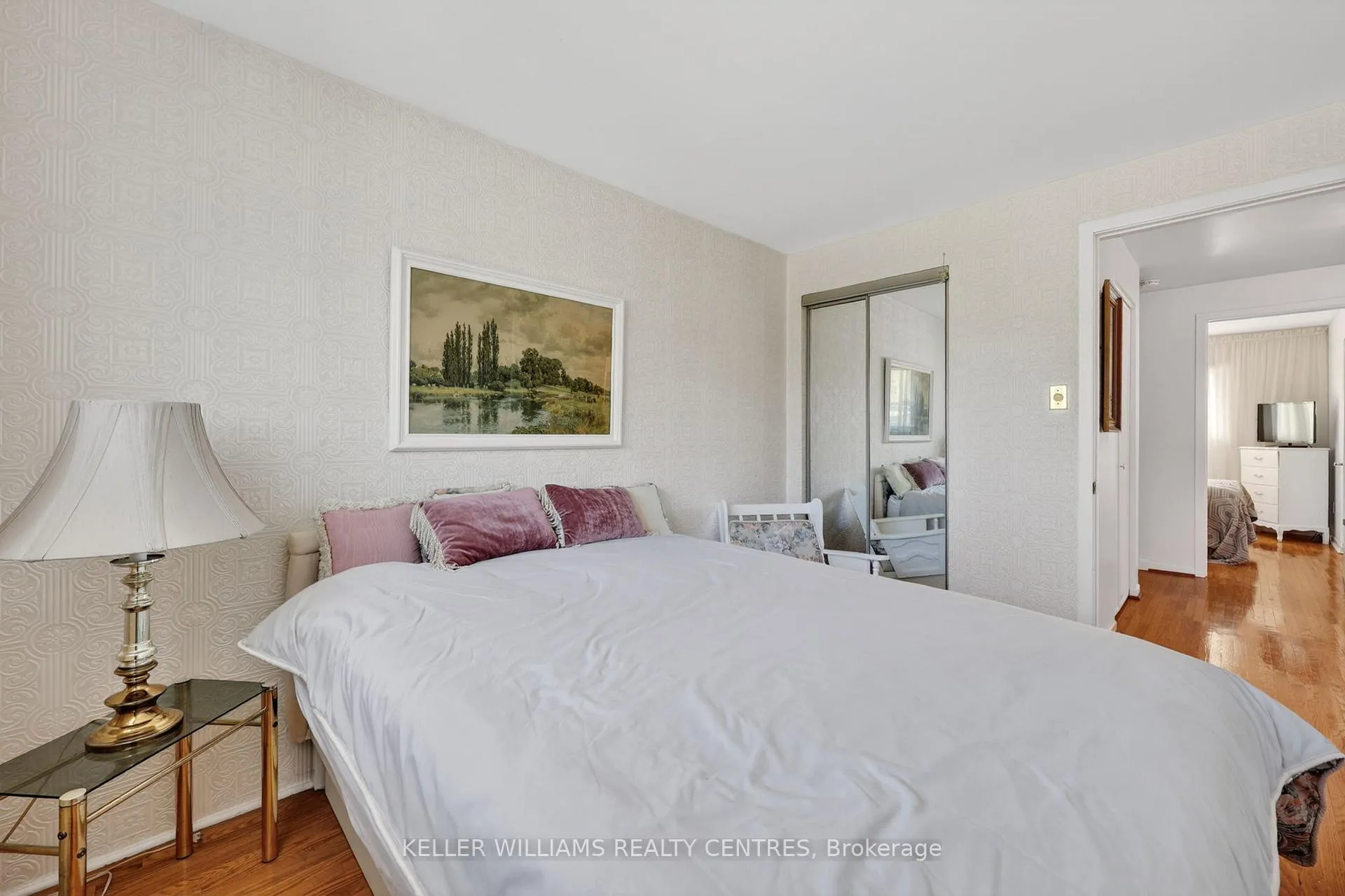 Photo 23 of 13 Laurentide Avenue, Aurora, Aurora Heights — HOMEH