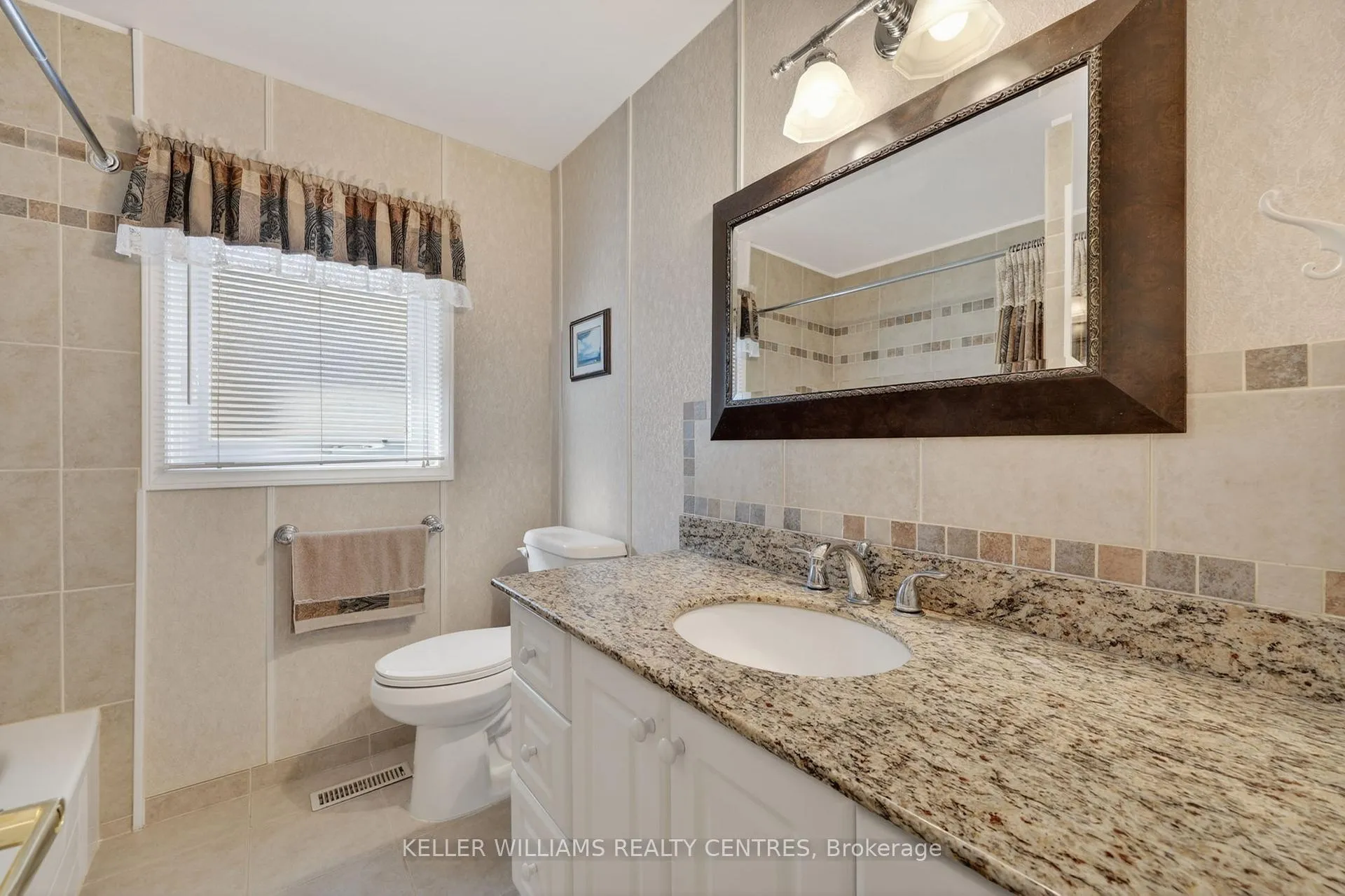 Photo 24 of 13 Laurentide Avenue, Aurora, Aurora Heights — HOMEH