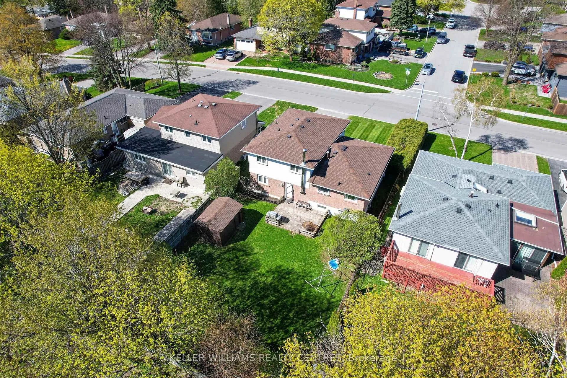 Photo 39 of 13 Laurentide Avenue, Aurora, Aurora Heights — HOMEH