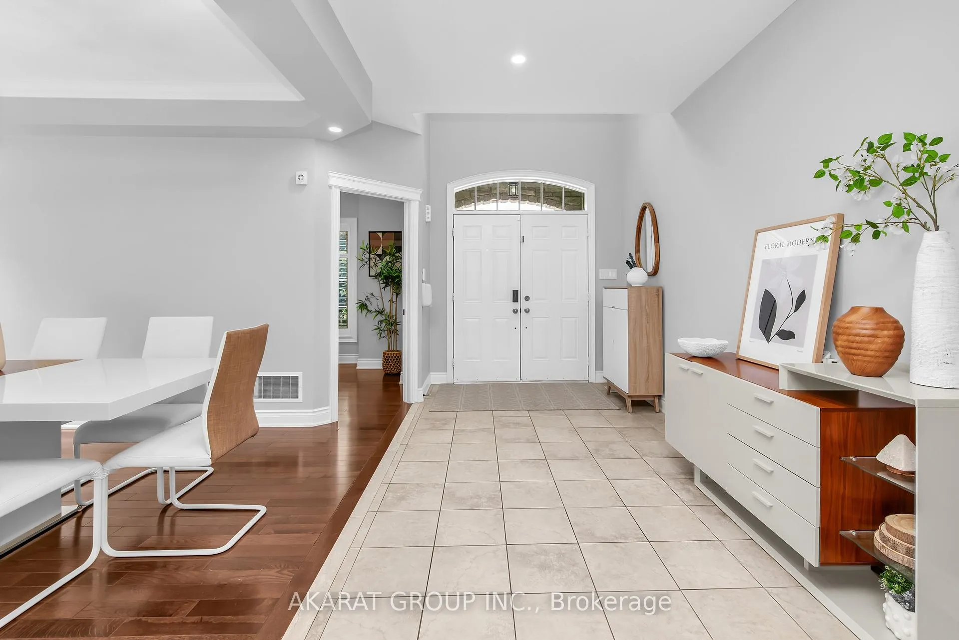 Photo 5 of 2376 Brockberry Crescent, Oakville, Westmount — HOMEH