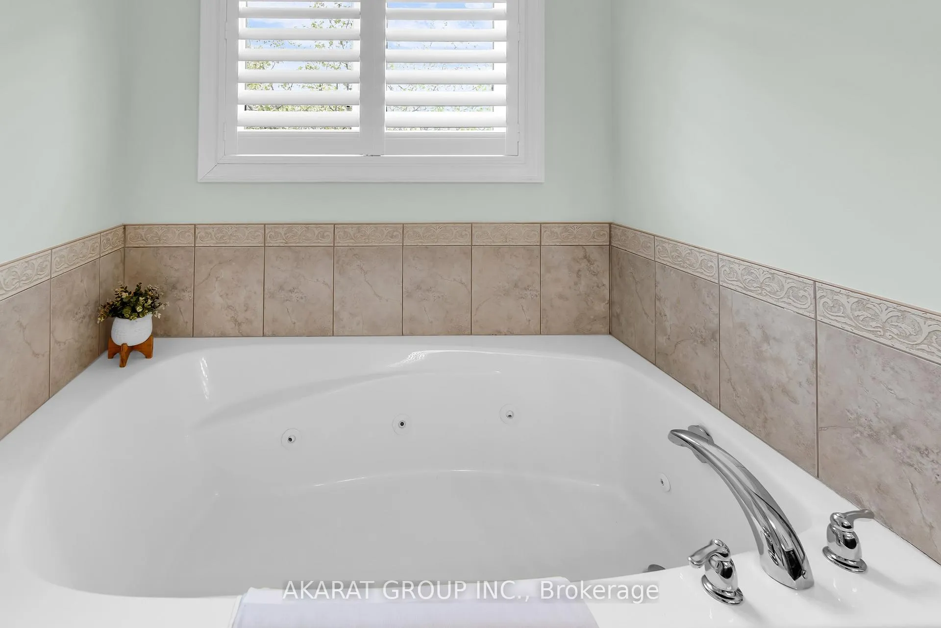 Photo 27 of 2376 Brockberry Crescent, Oakville, Westmount — HOMEH