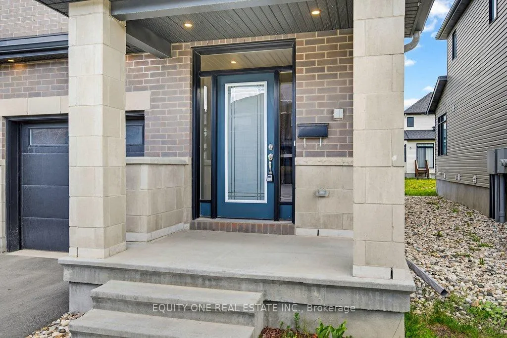 Photo 3 of 2033 Allegrini Terrace, Ottawa, Kanata - Emerald Meadows/Trailwest — HOMEH