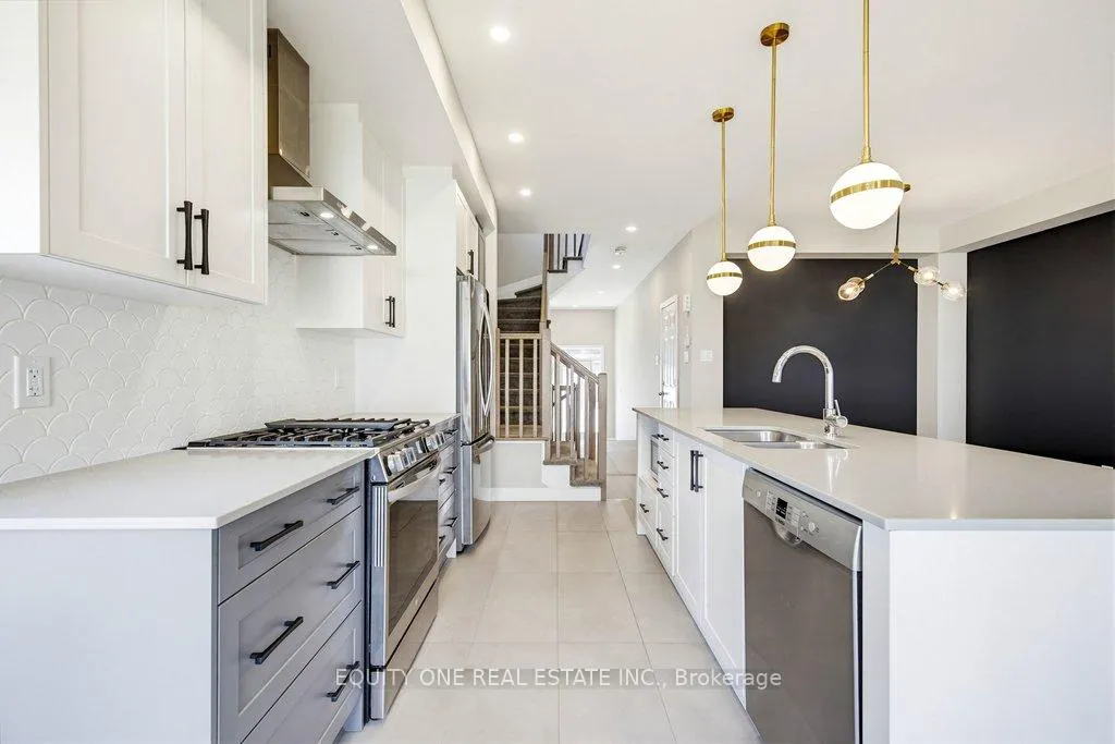 Photo 14 of 2033 Allegrini Terrace, Ottawa, Kanata - Emerald Meadows/Trailwest — HOMEH