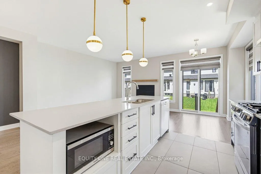 Photo 20 of 2033 Allegrini Terrace, Ottawa, Kanata - Emerald Meadows/Trailwest — HOMEH