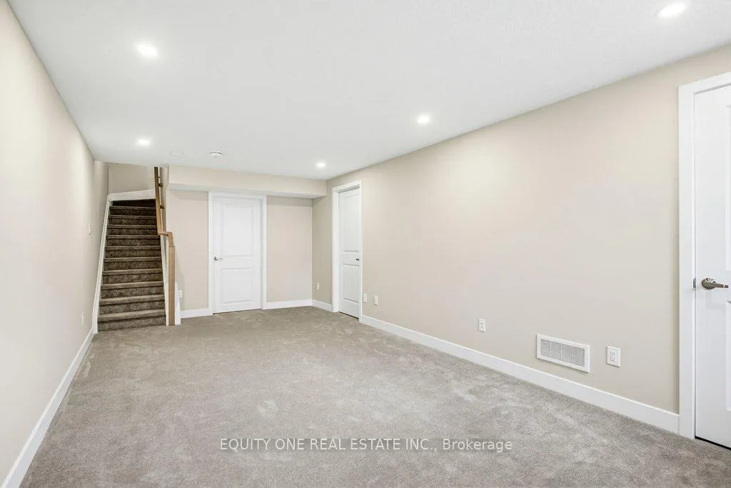 Photo 39 of 2033 Allegrini Terrace, Ottawa, Kanata - Emerald Meadows/Trailwest — HOMEH