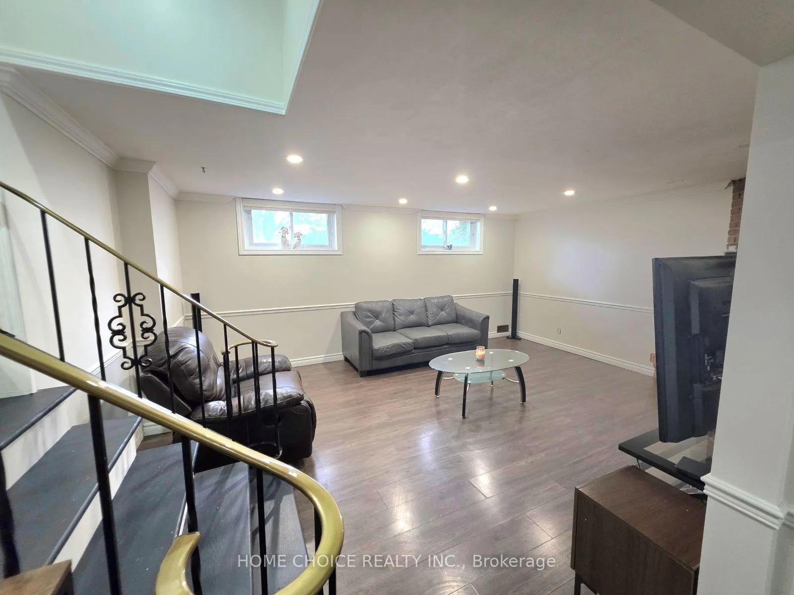 Photo 24 of 130 Champlain Crescent, Kitchener, Heritage Park - Kitchener — HOMEH
