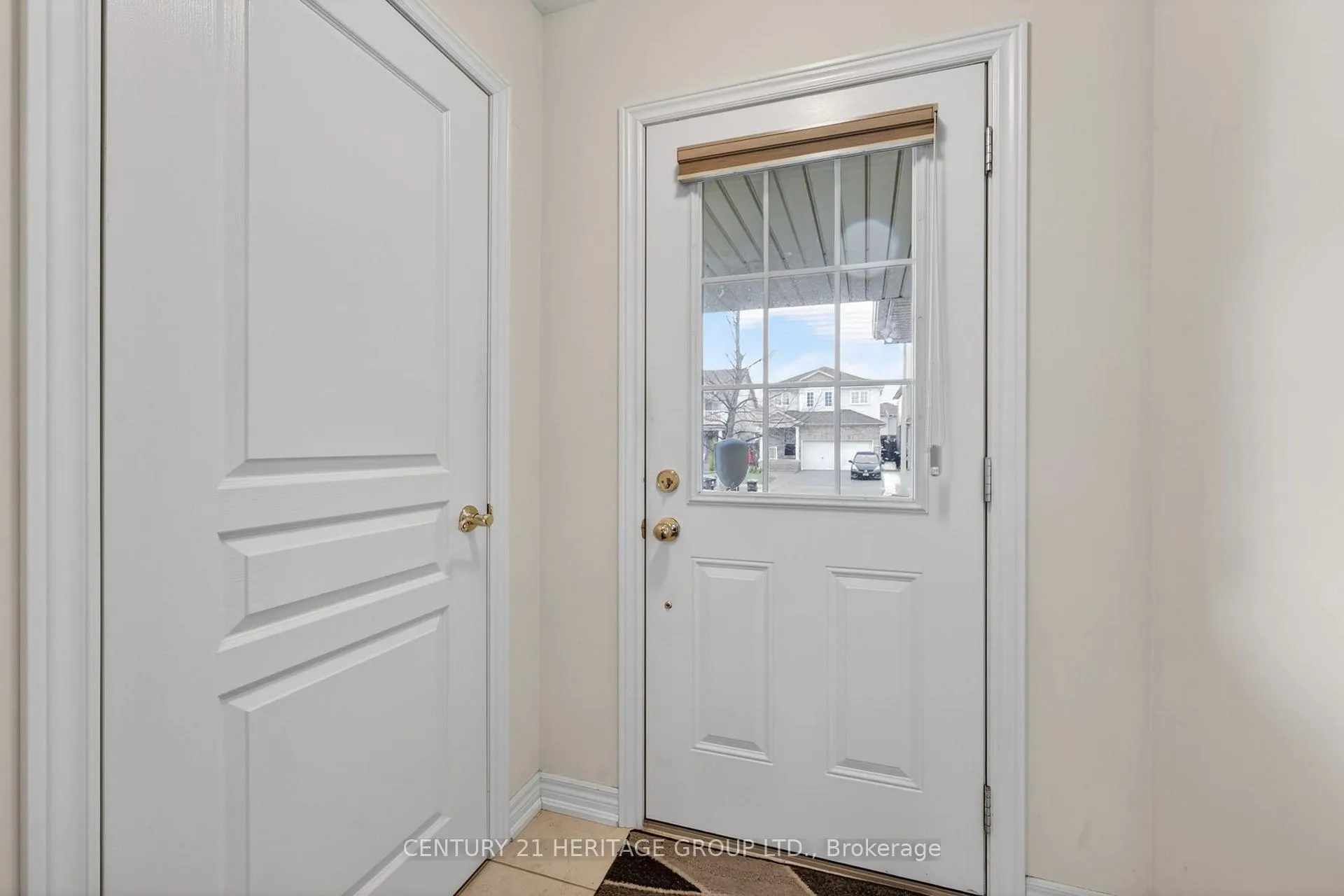 Photo 5 of 32 McMulkin Street, New Tecumseth, Alliston — HOMEH