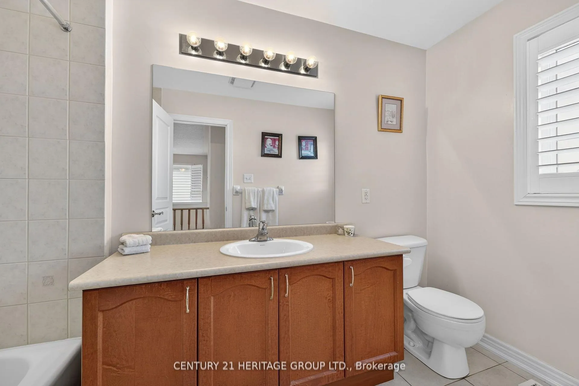 Photo 28 of 32 McMulkin Street, New Tecumseth, Alliston — HOMEH