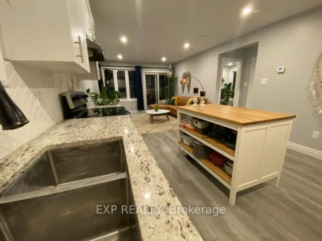 Photo 6 of Unit B, 238 Ridgewood Crescent, London, South D — HOMEH