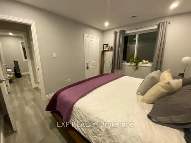 Photo 9 of Unit B, 238 Ridgewood Crescent, London, South D — HOMEH