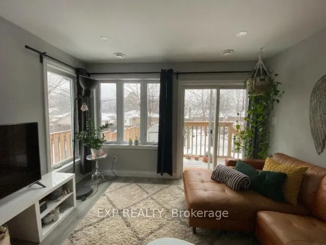 Photo 12 of Unit B, 238 Ridgewood Crescent, London, South D — HOMEH