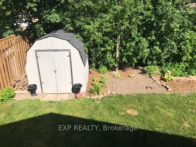 Photo 17 of Unit B, 238 Ridgewood Crescent, London, South D — HOMEH