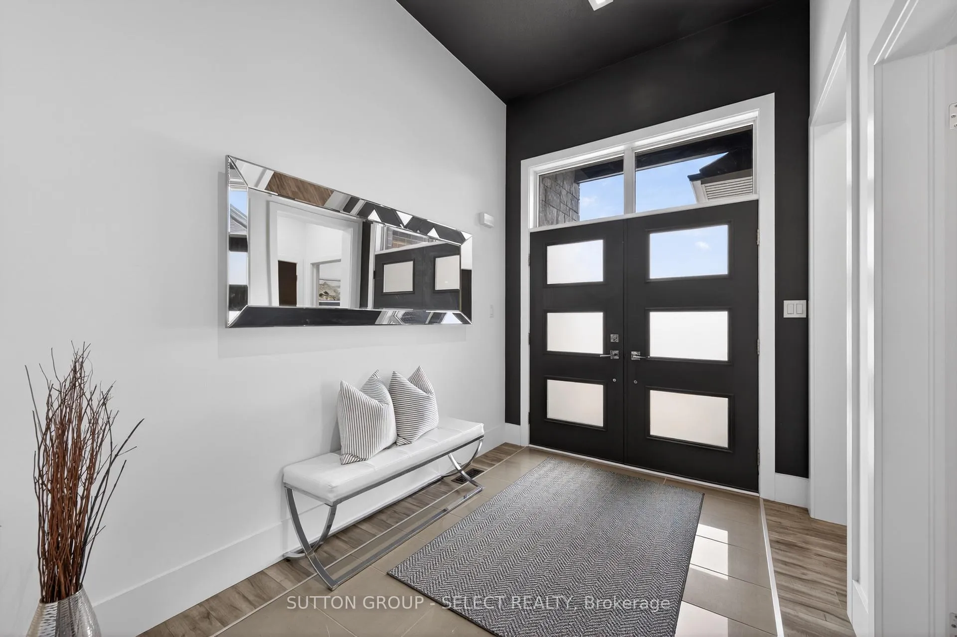 Photo 4 of 228 Martin Drive, Middlesex Centre, Ilderton — HOMEH