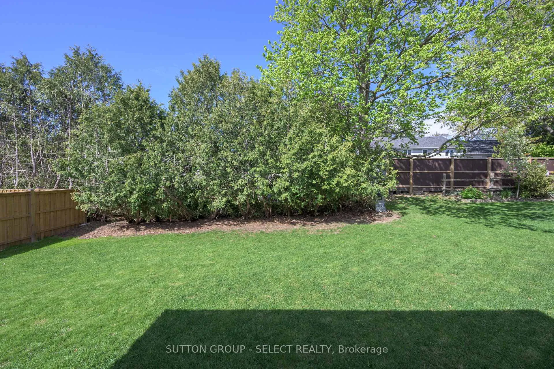 Photo 35 of 228 Martin Drive, Middlesex Centre, Ilderton — HOMEH