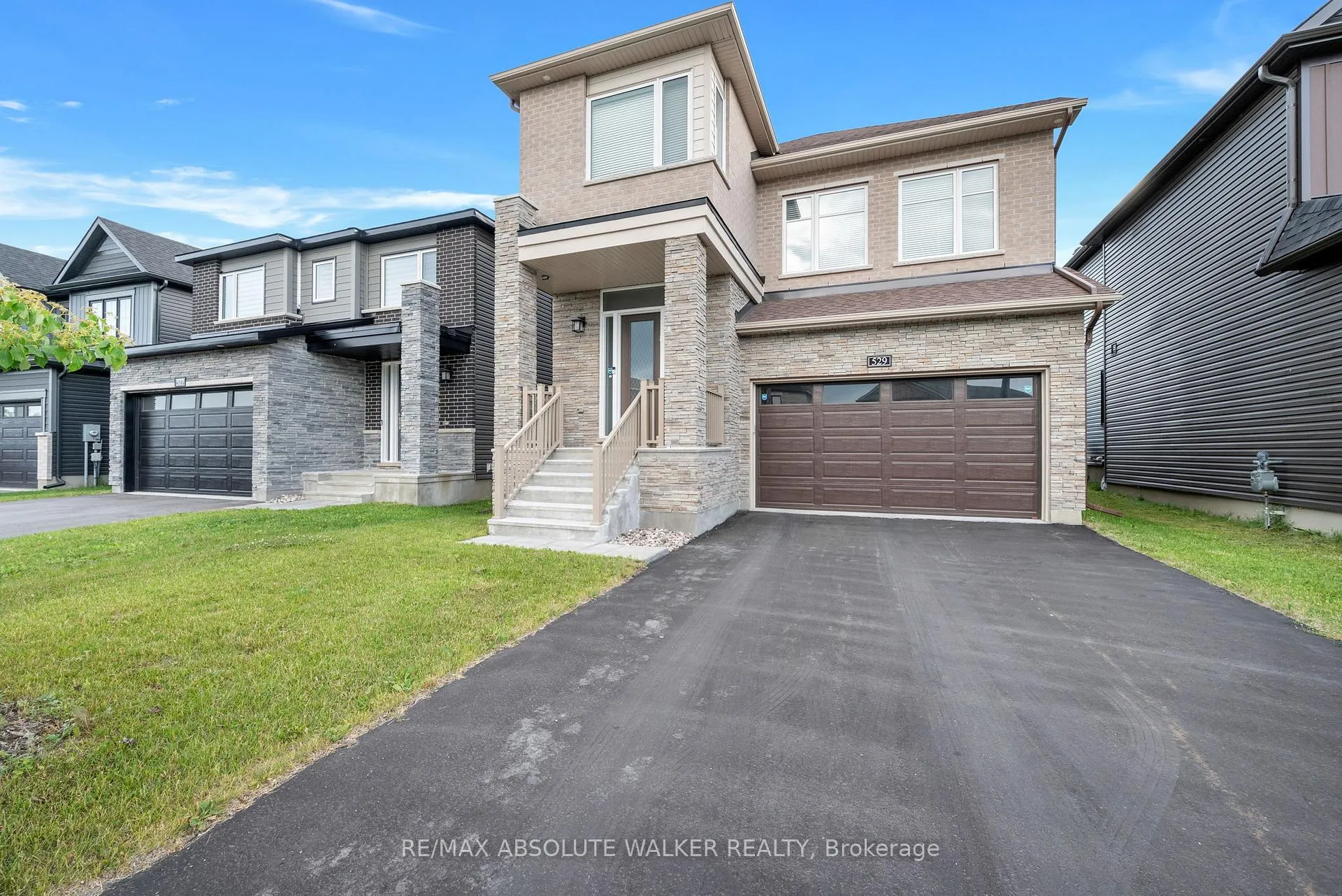 Photo 3 of 529 Anchor Circle, Ottawa, Mahogany Community — HOMEH