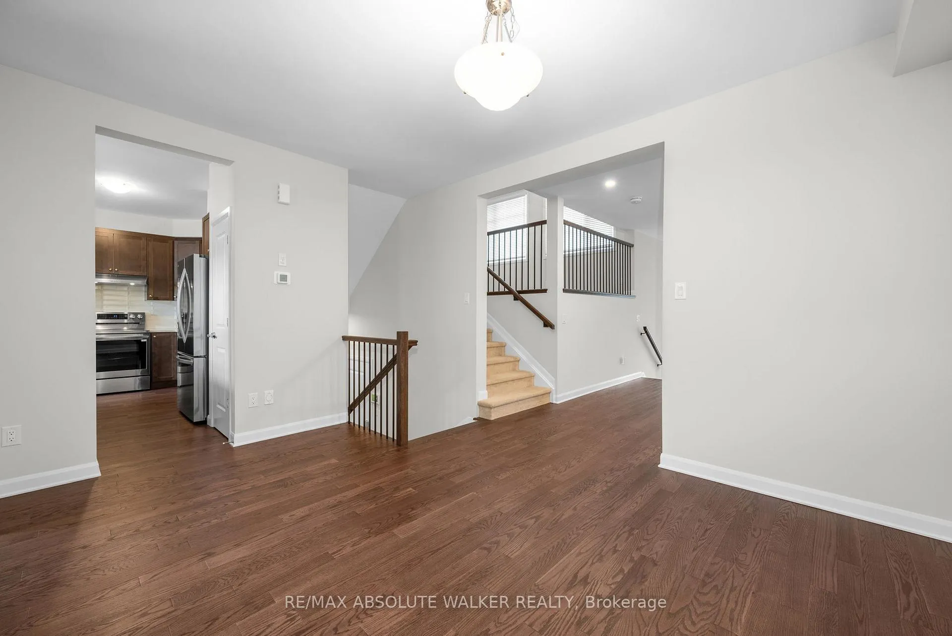 Photo 7 of 529 Anchor Circle, Ottawa, Mahogany Community — HOMEH