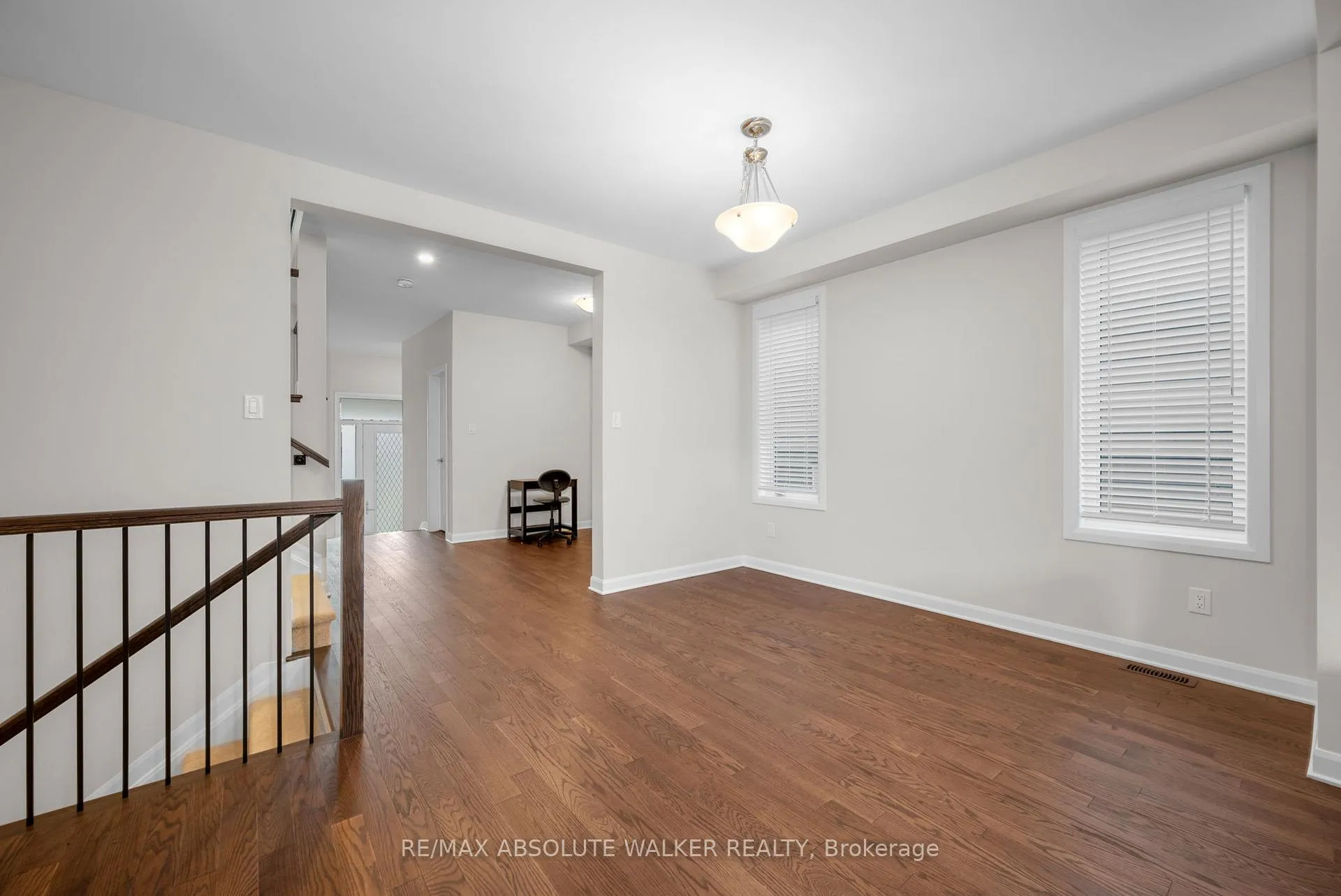 Photo 8 of 529 Anchor Circle, Ottawa, Mahogany Community — HOMEH