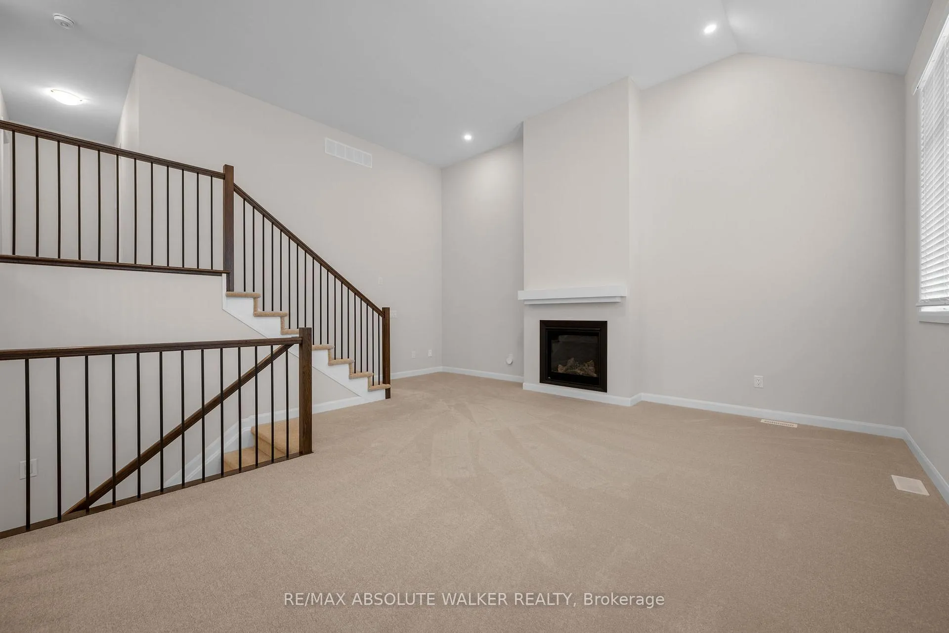Photo 21 of 529 Anchor Circle, Ottawa, Mahogany Community — HOMEH