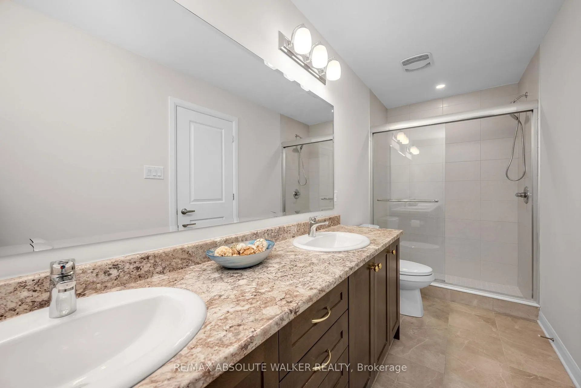 Photo 30 of 529 Anchor Circle, Ottawa, Mahogany Community — HOMEH