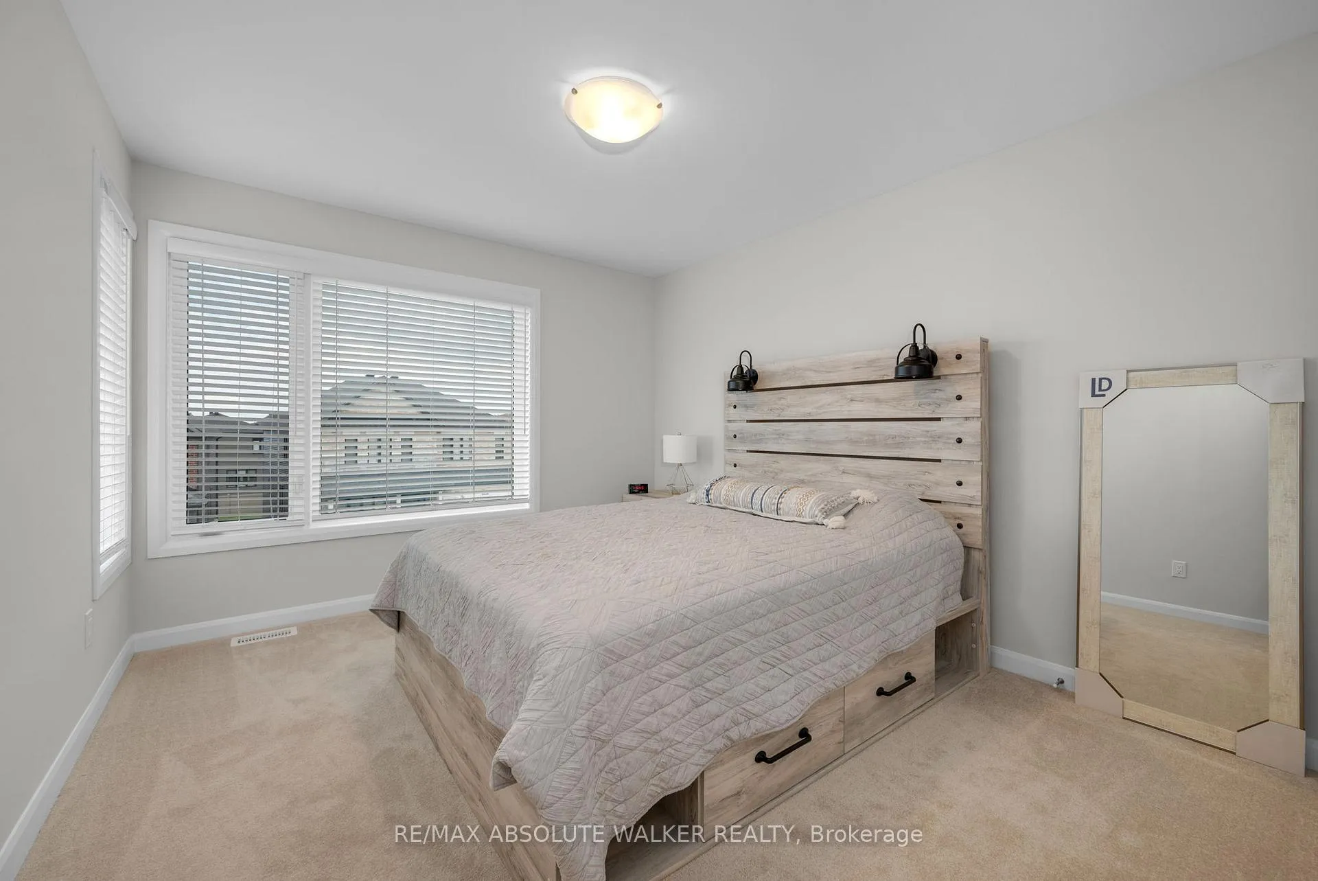 Photo 31 of 529 Anchor Circle, Ottawa, Mahogany Community — HOMEH