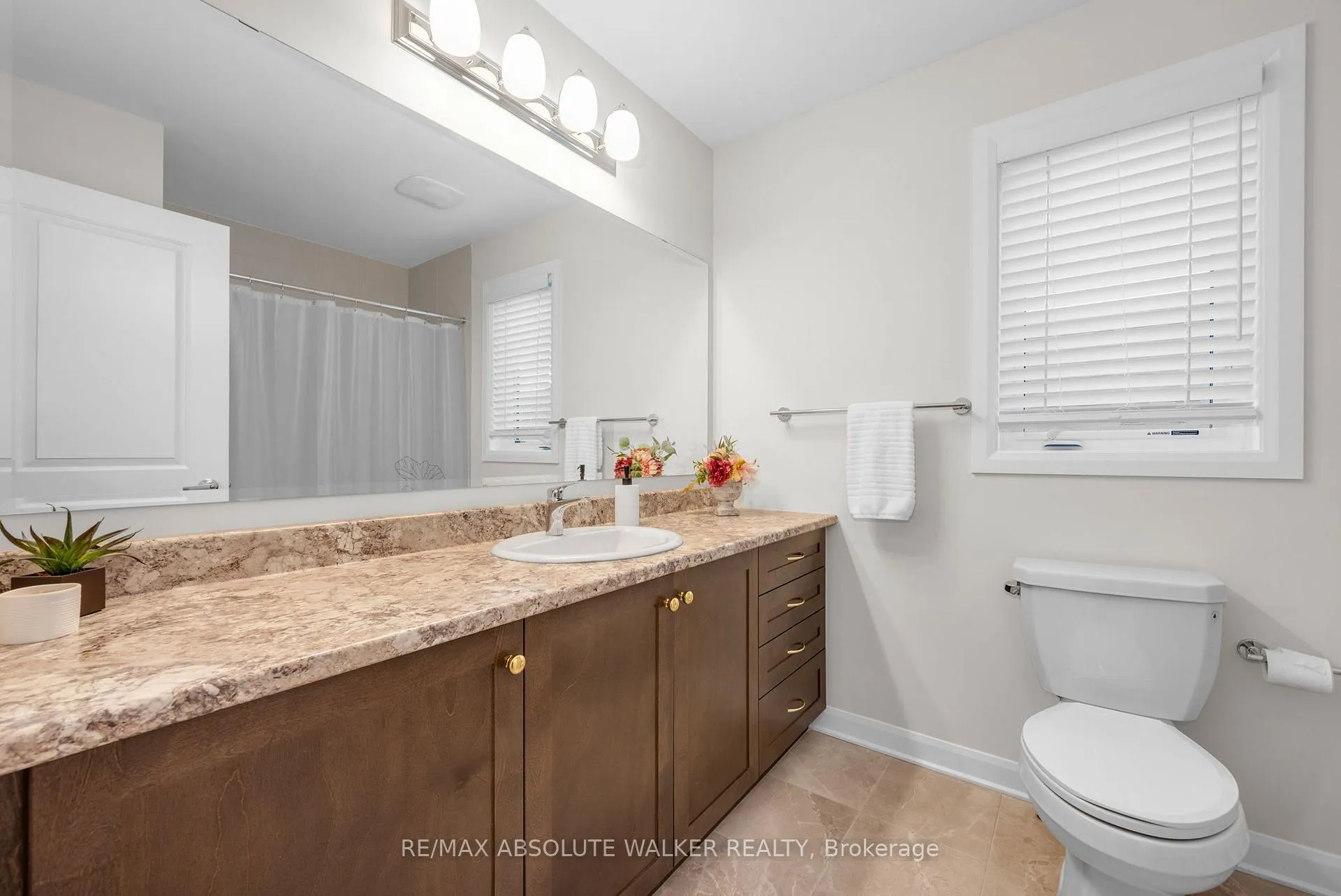 Photo 39 of 529 Anchor Circle, Ottawa, Mahogany Community — HOMEH
