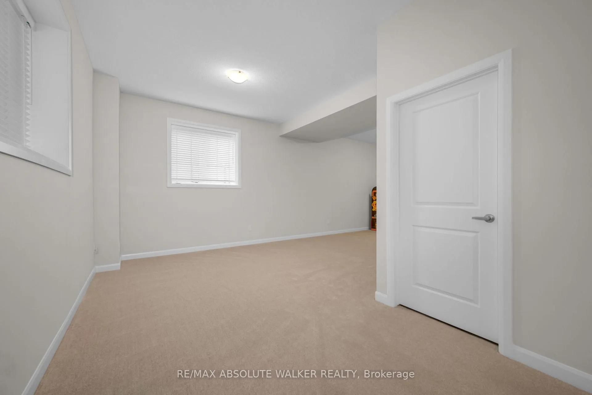 Photo 41 of 529 Anchor Circle, Ottawa, Mahogany Community — HOMEH