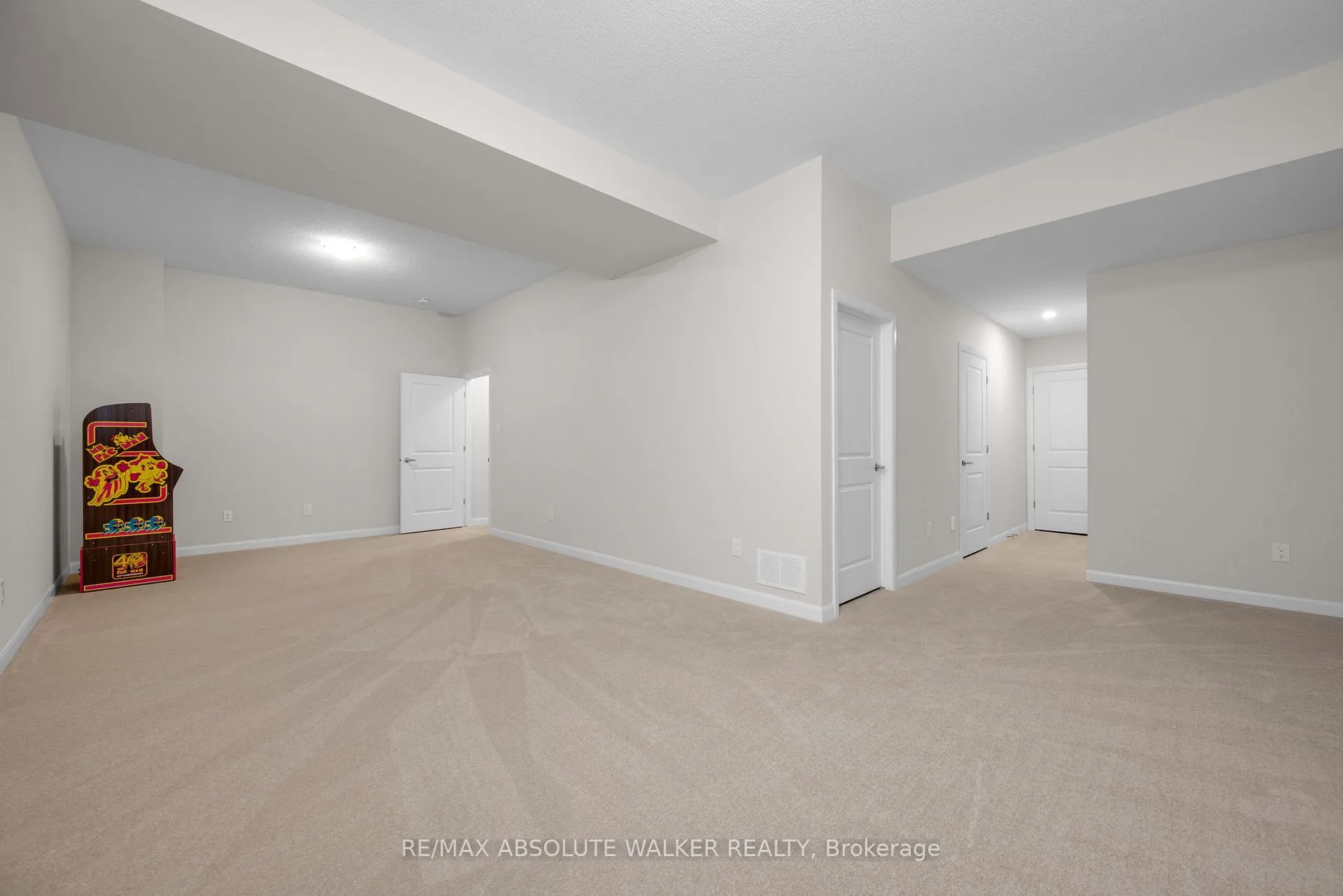 Photo 43 of 529 Anchor Circle, Ottawa, Mahogany Community — HOMEH