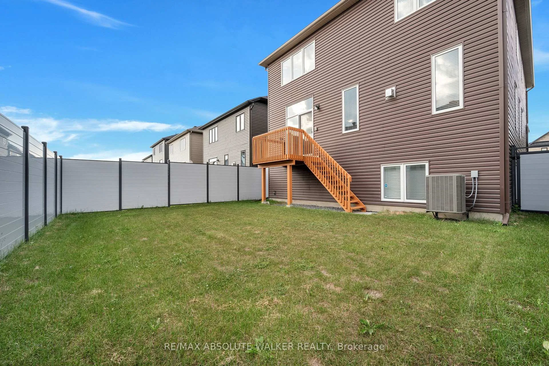Photo 47 of 529 Anchor Circle, Ottawa, Mahogany Community — HOMEH