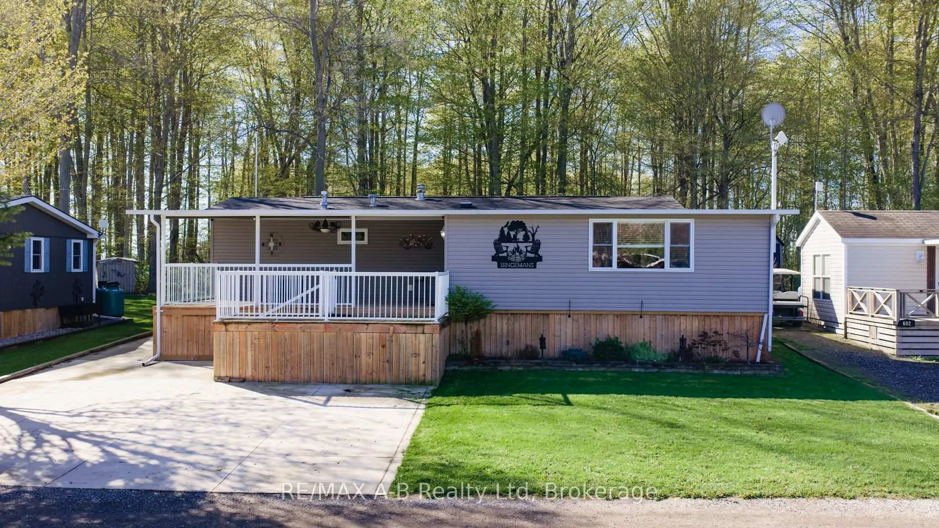 Front of Unit 601, 923590 Road 92
