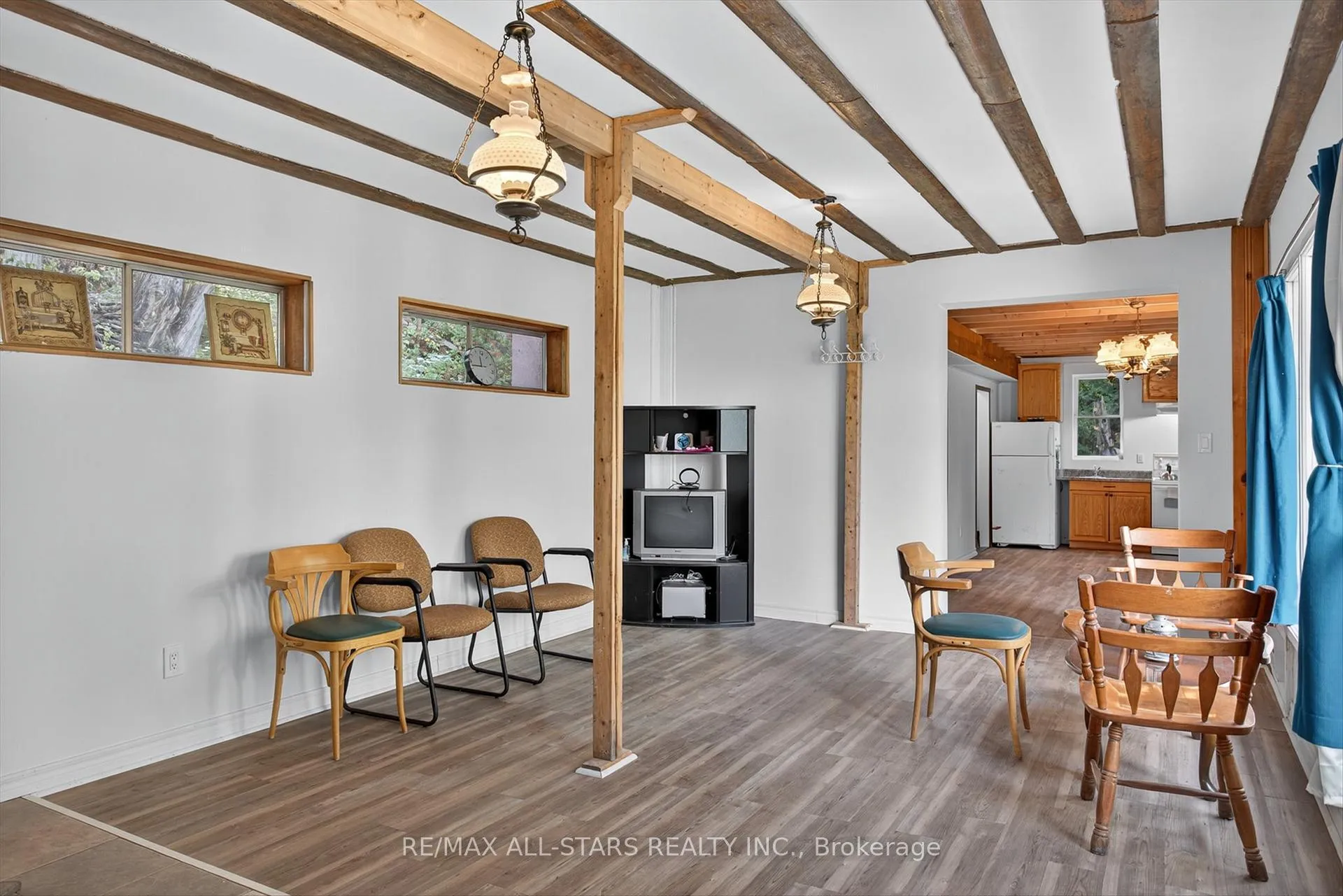 Photo 4 of 60 Elder Street, Kawartha Lakes, Fenelon — HOMEH