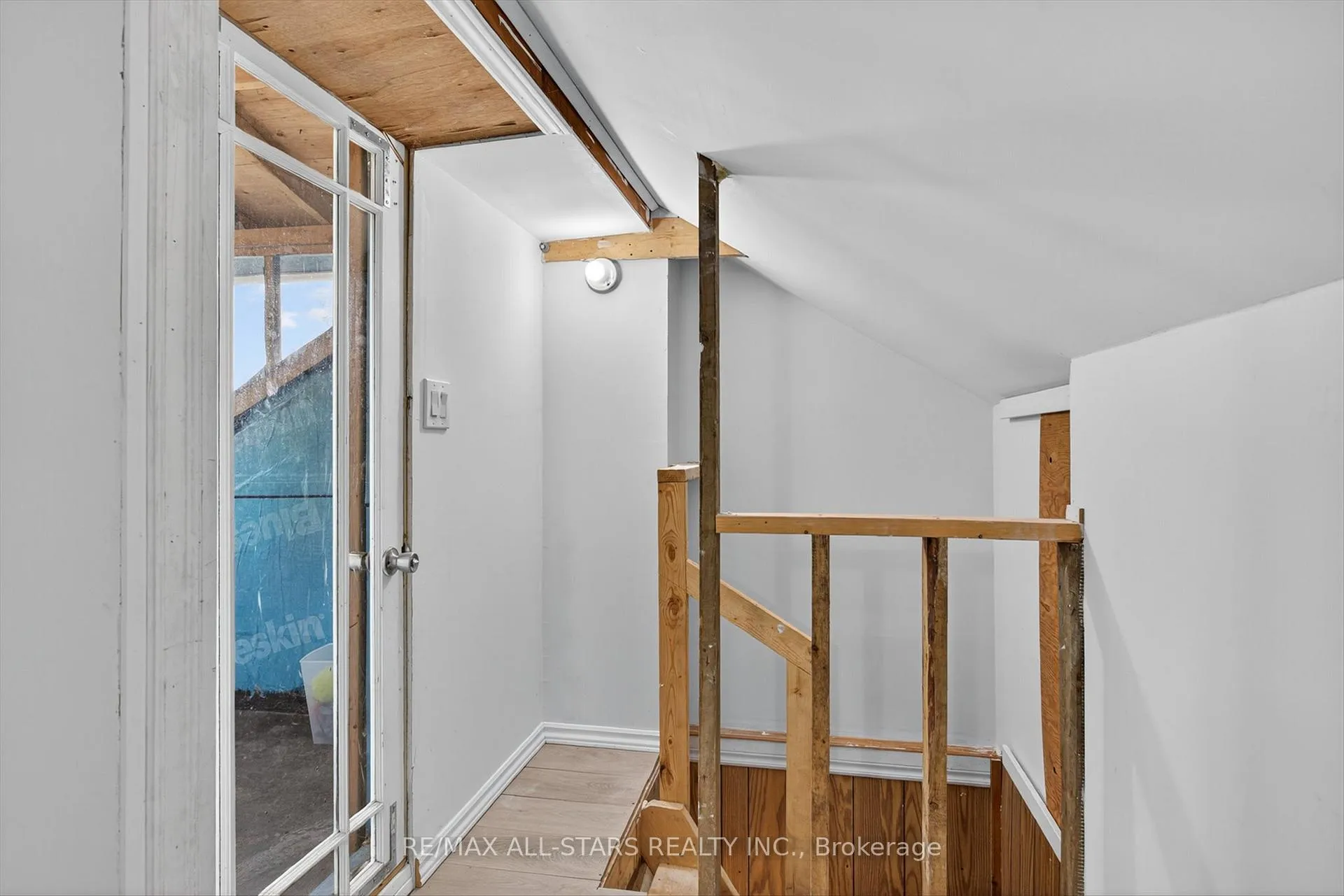 Photo 18 of 60 Elder Street, Kawartha Lakes, Fenelon — HOMEH