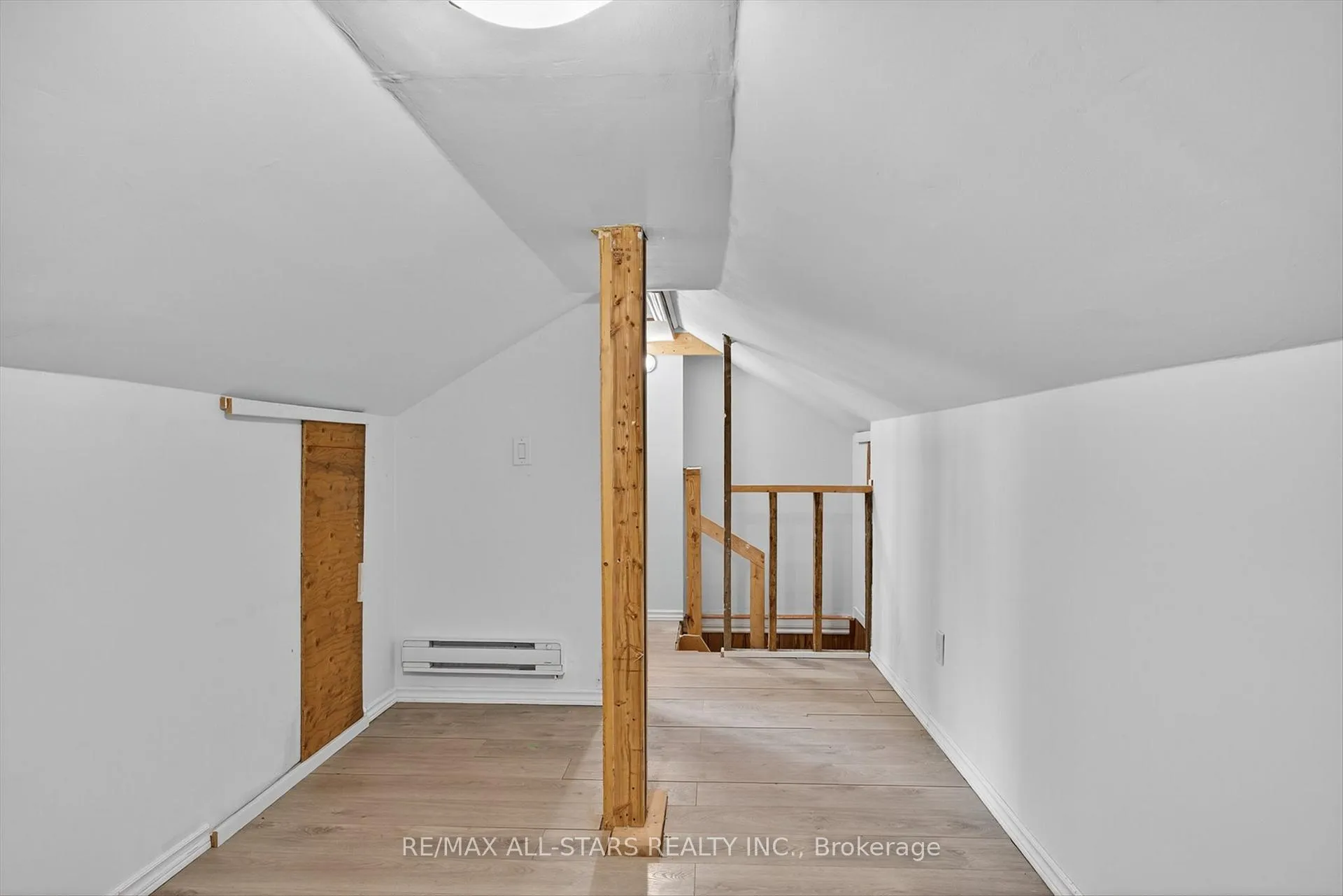 Photo 20 of 60 Elder Street, Kawartha Lakes, Fenelon — HOMEH