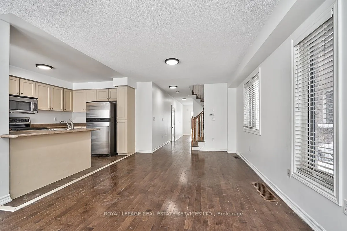 Photo 4 of 4227 Cole Crescent, Burlington, Alton — HOMEH