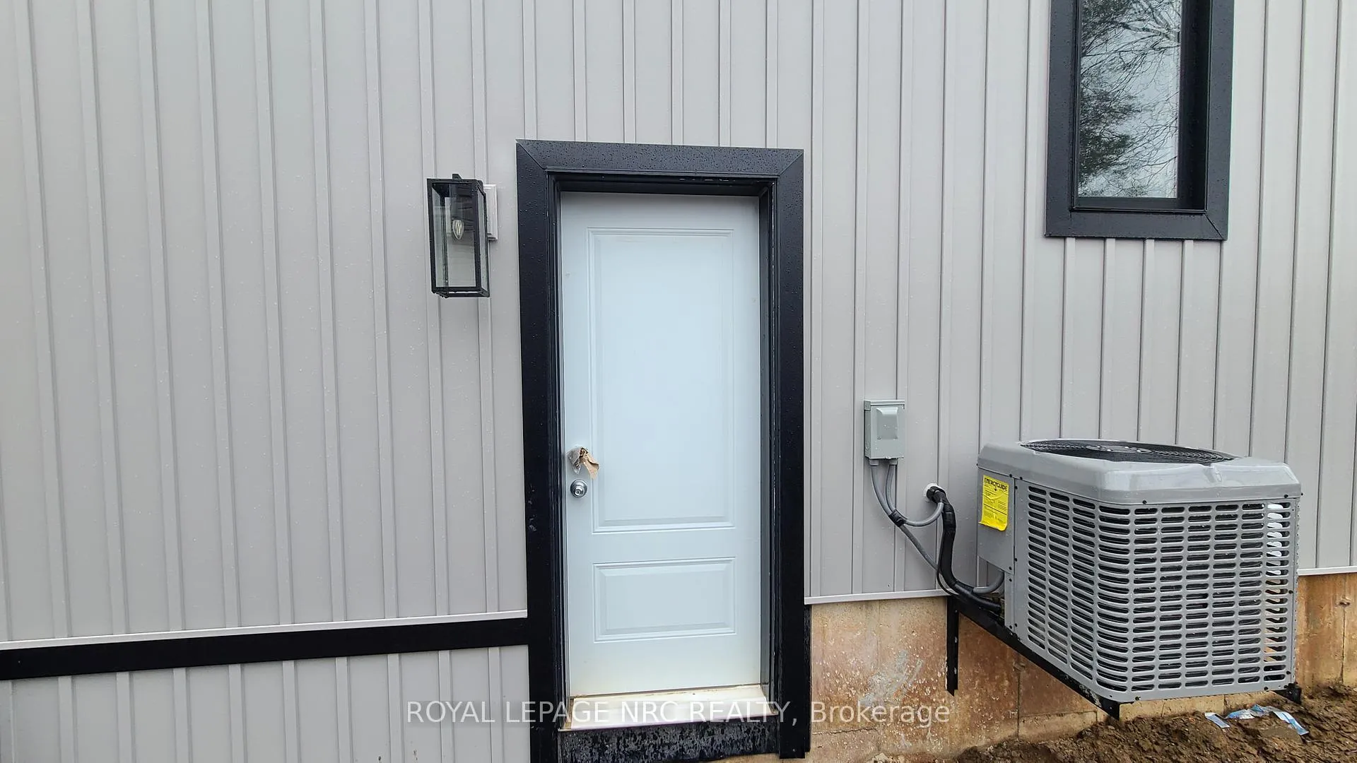 Photo 3 of Unit Lower, 318 River Road, Welland, Welland Downtown — HOMEH