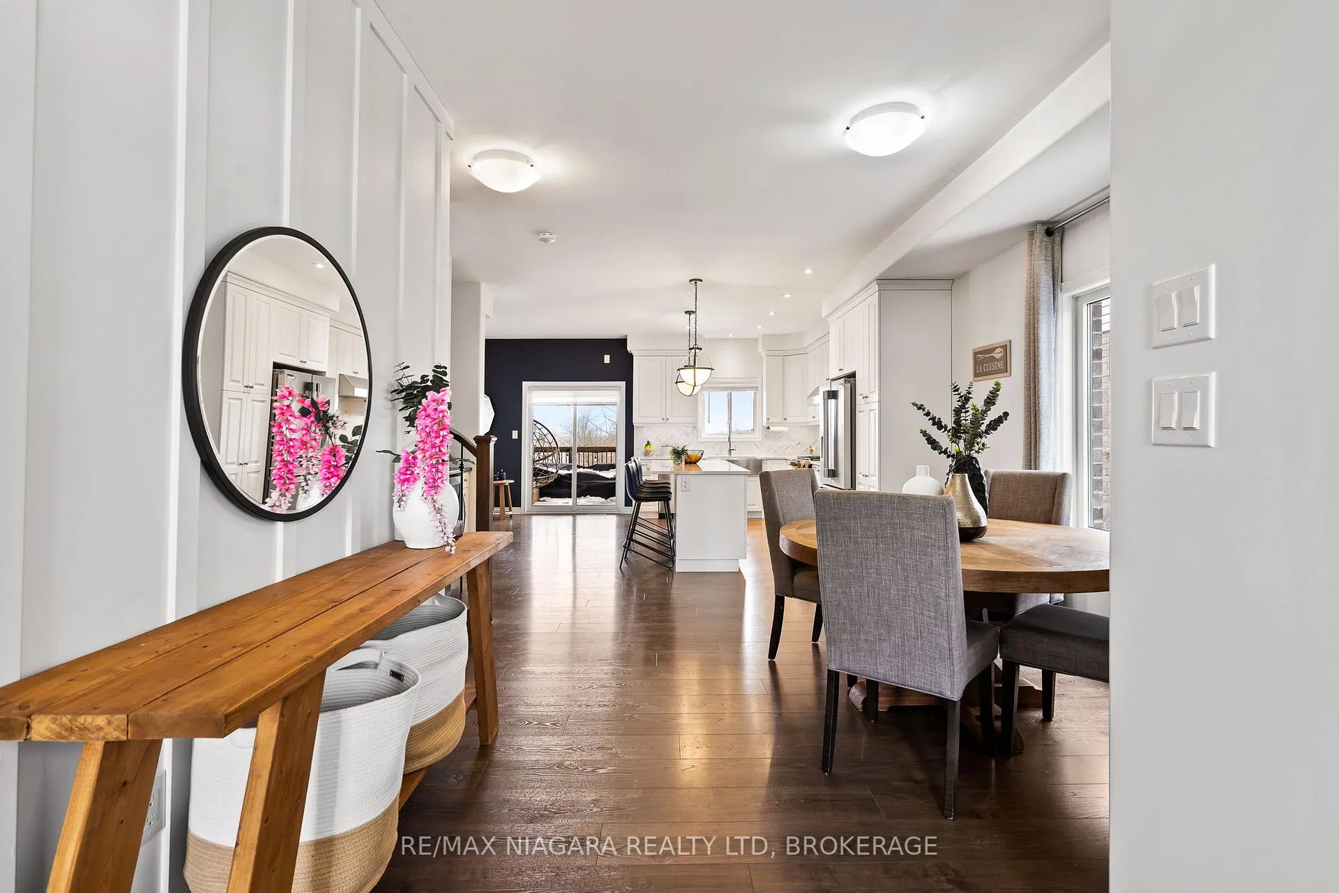 Photo 4 of 5703 Osprey Avenue, Niagara Falls, Forestview — HOMEH