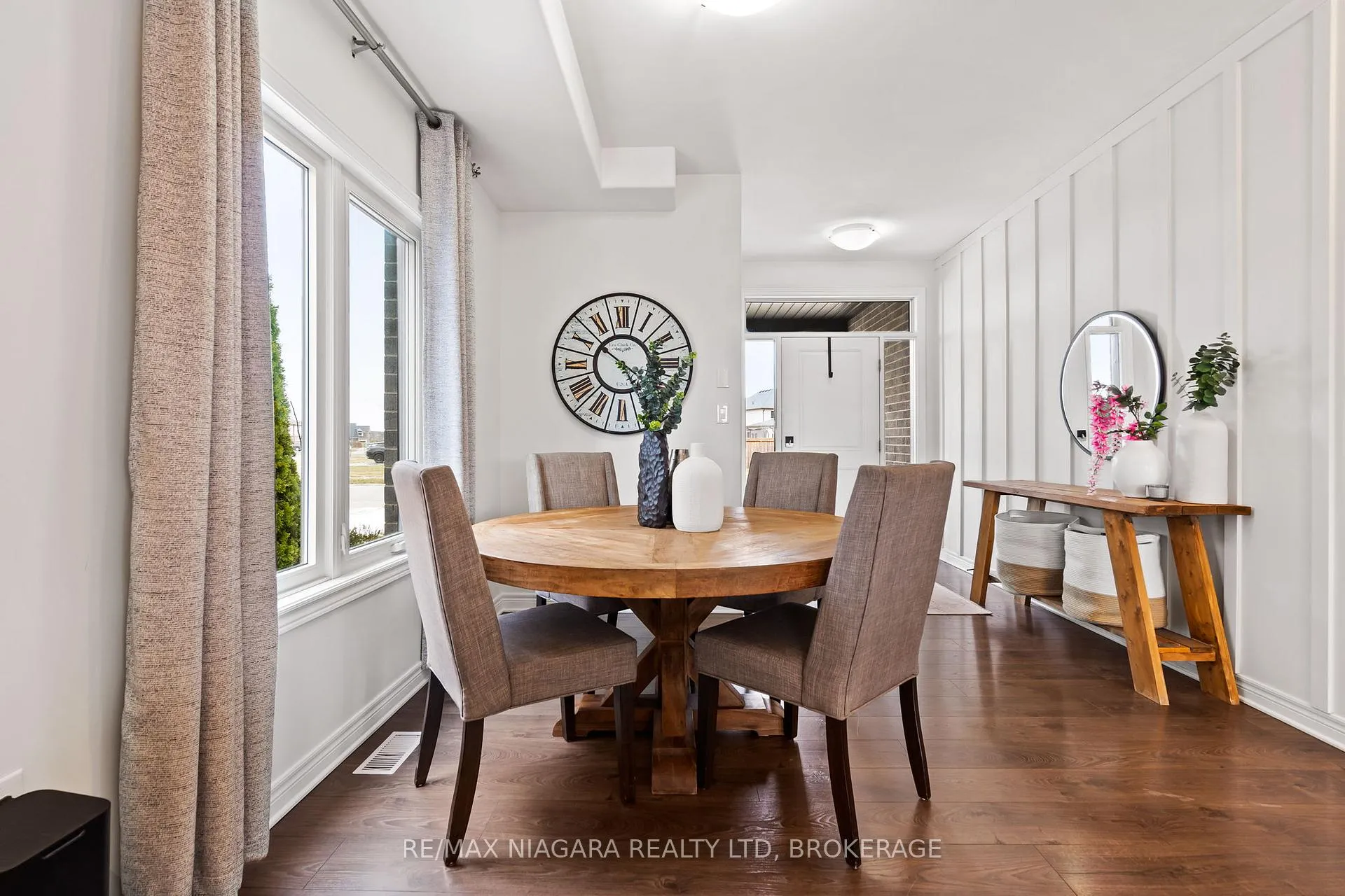 Photo 5 of 5703 Osprey Avenue, Niagara Falls, Forestview — HOMEH