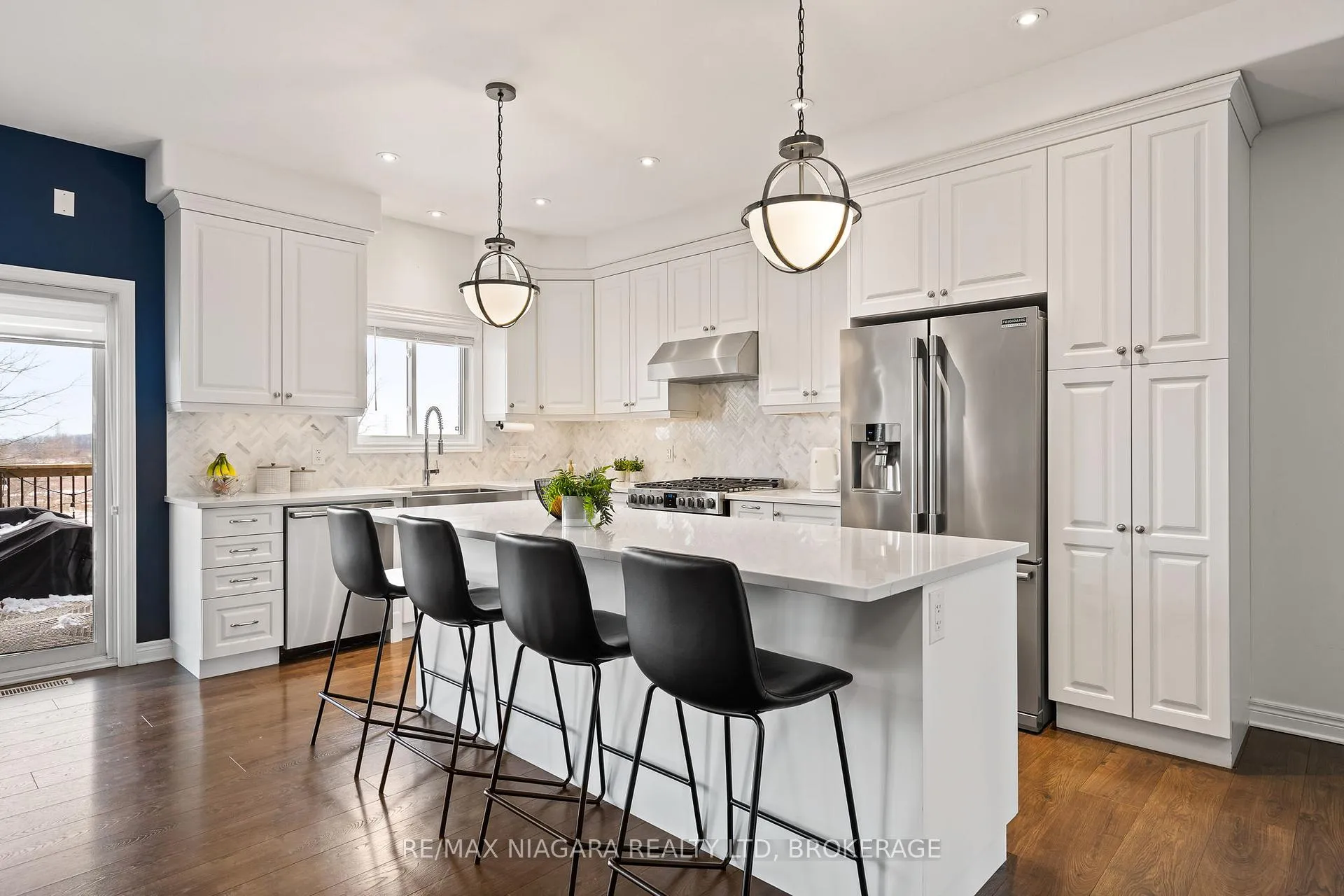 Photo 6 of 5703 Osprey Avenue, Niagara Falls, Forestview — HOMEH