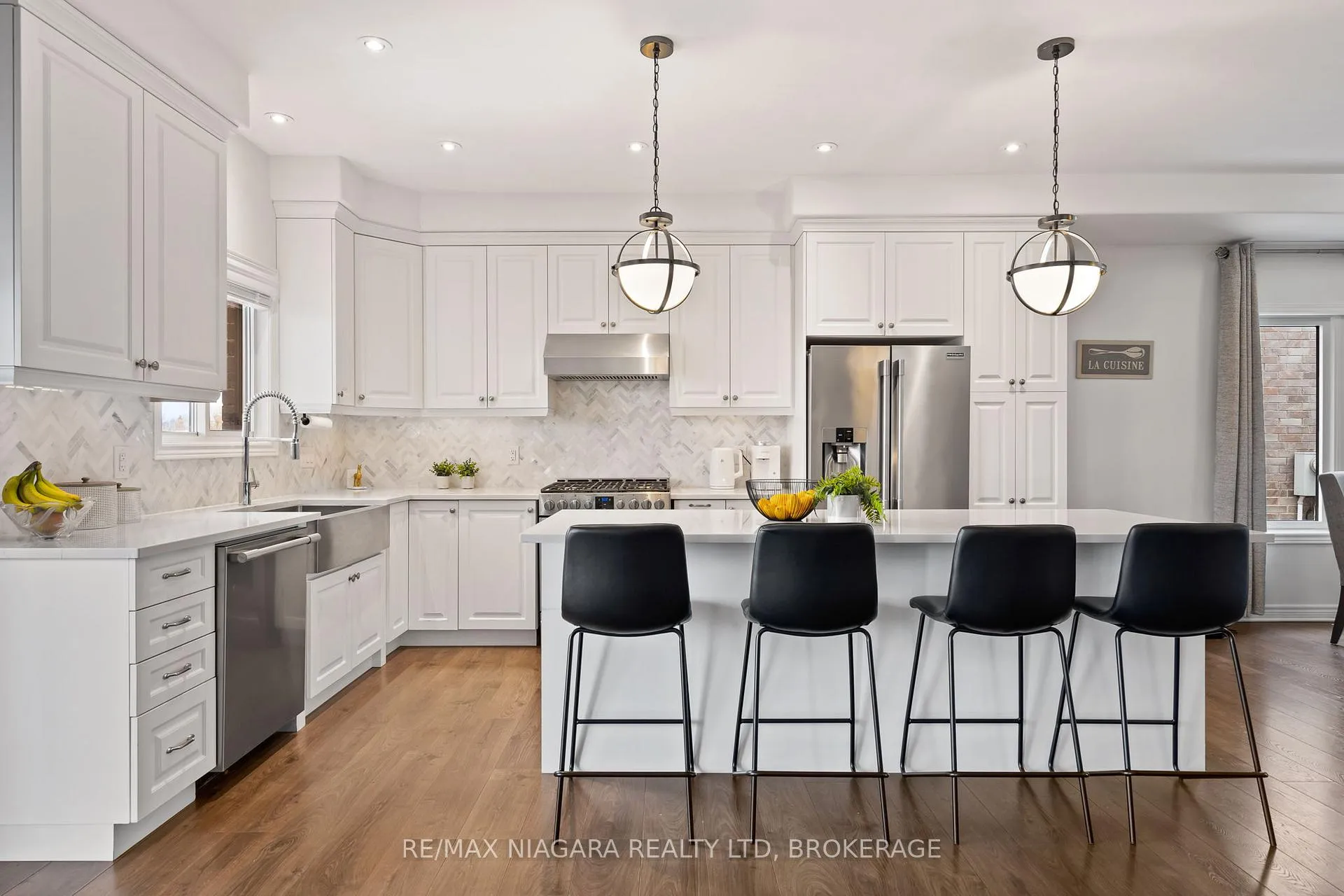 Photo 7 of 5703 Osprey Avenue, Niagara Falls, Forestview — HOMEH