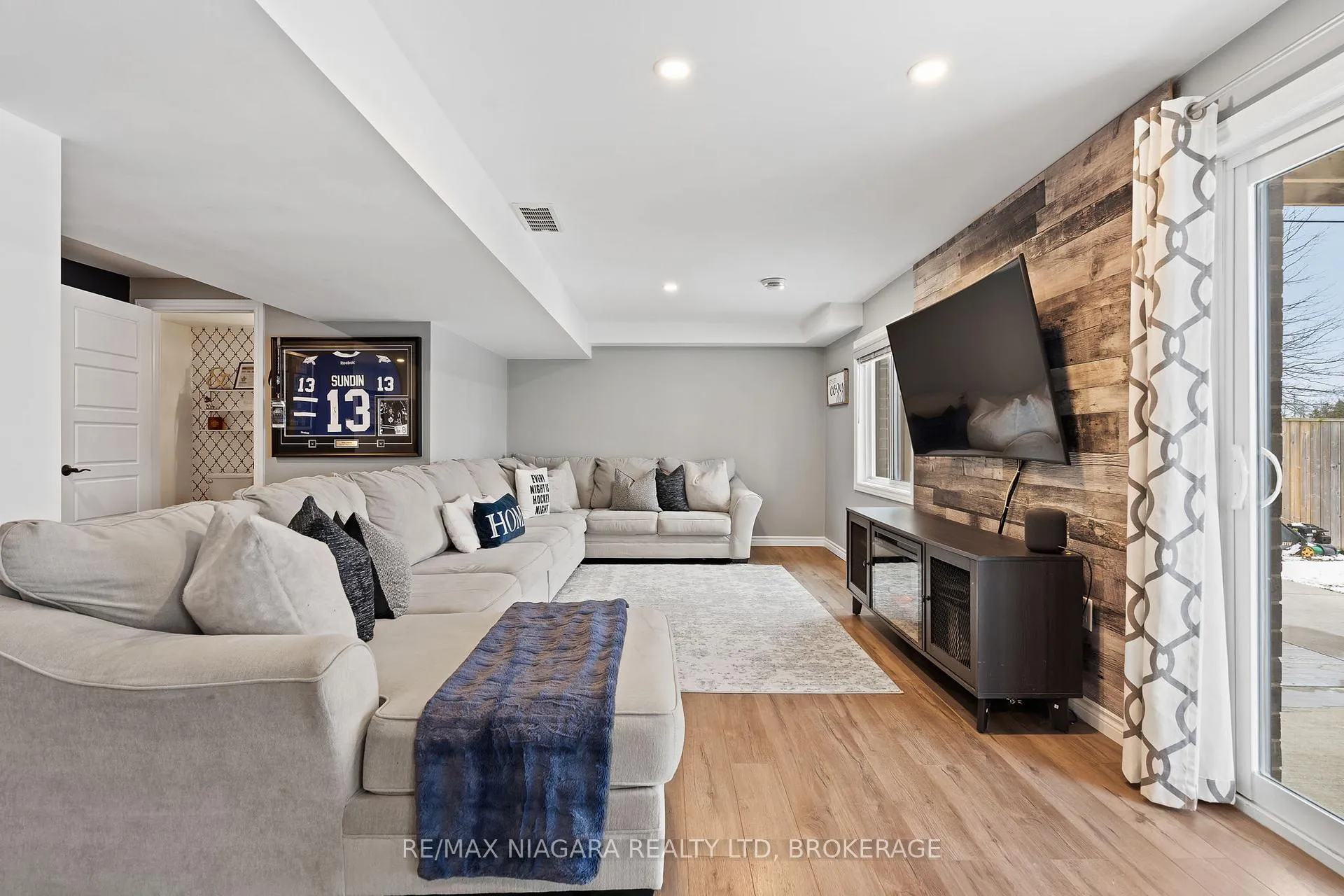 Photo 31 of 5703 Osprey Avenue, Niagara Falls, Forestview — HOMEH